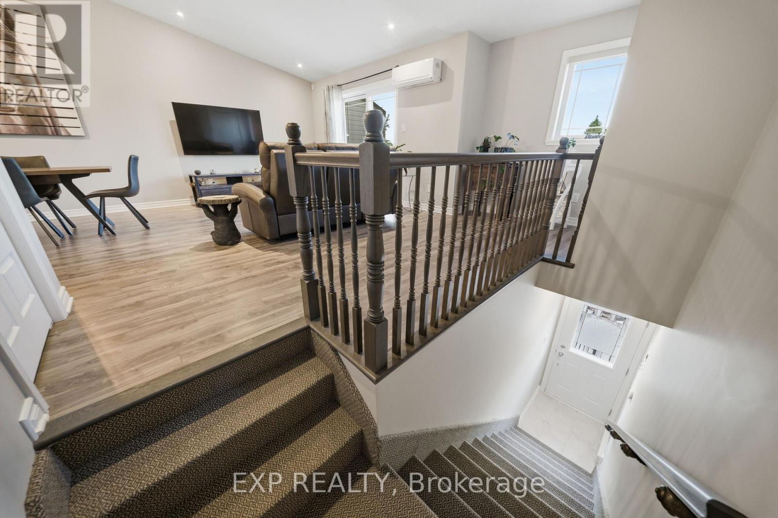 #203 225 SPENCE AVENUE - 5