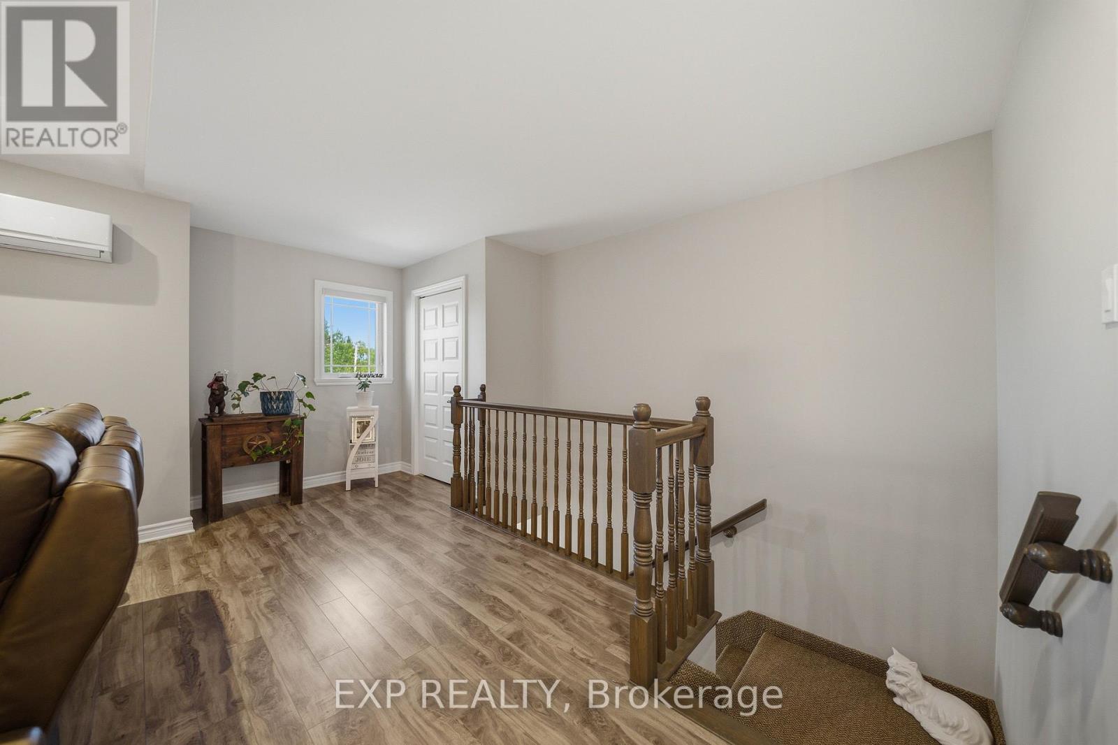 #203 225 SPENCE AVENUE - 6