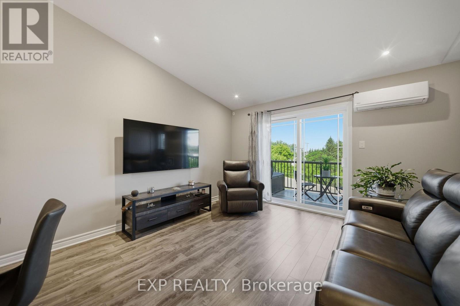 #203 225 SPENCE AVENUE - 7