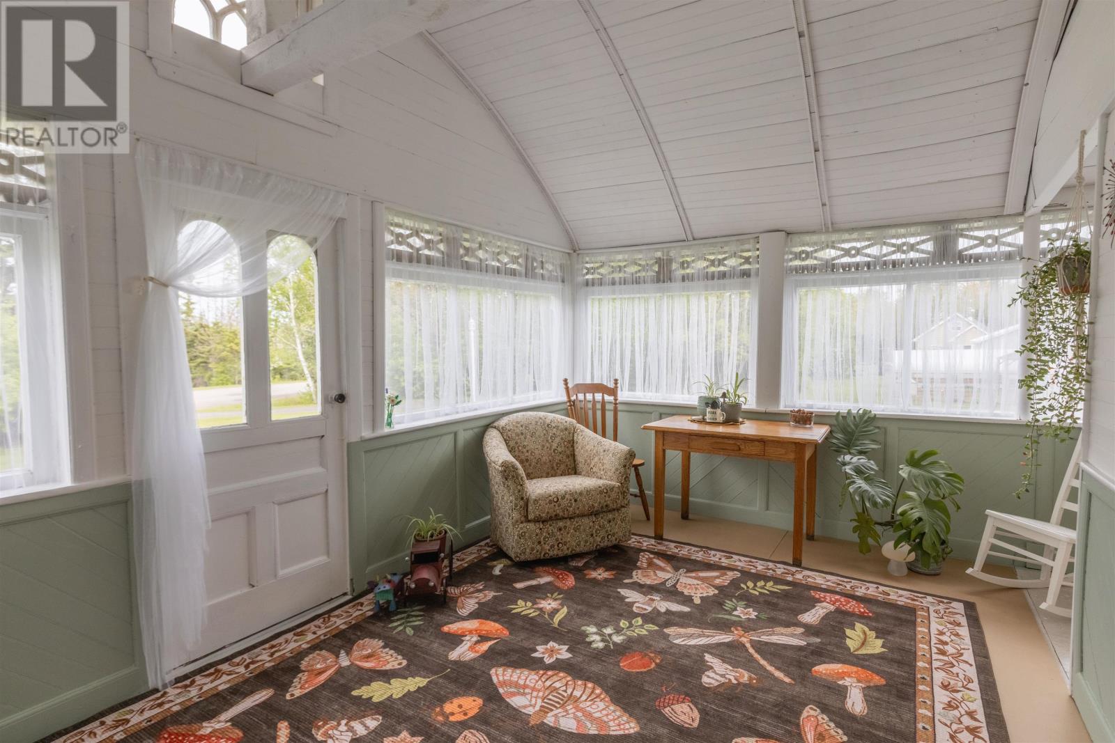 2404 Primrose Road - 27