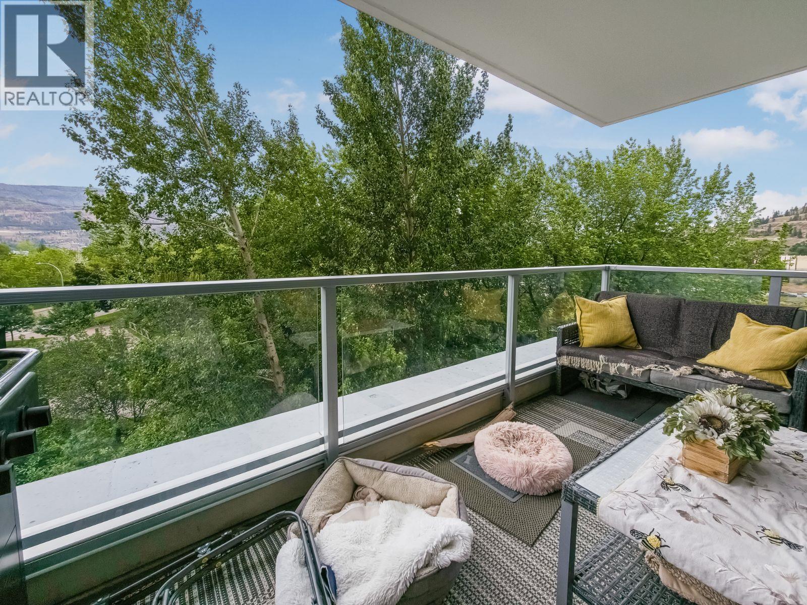 401 1075 Sunset Drive, Kelowna