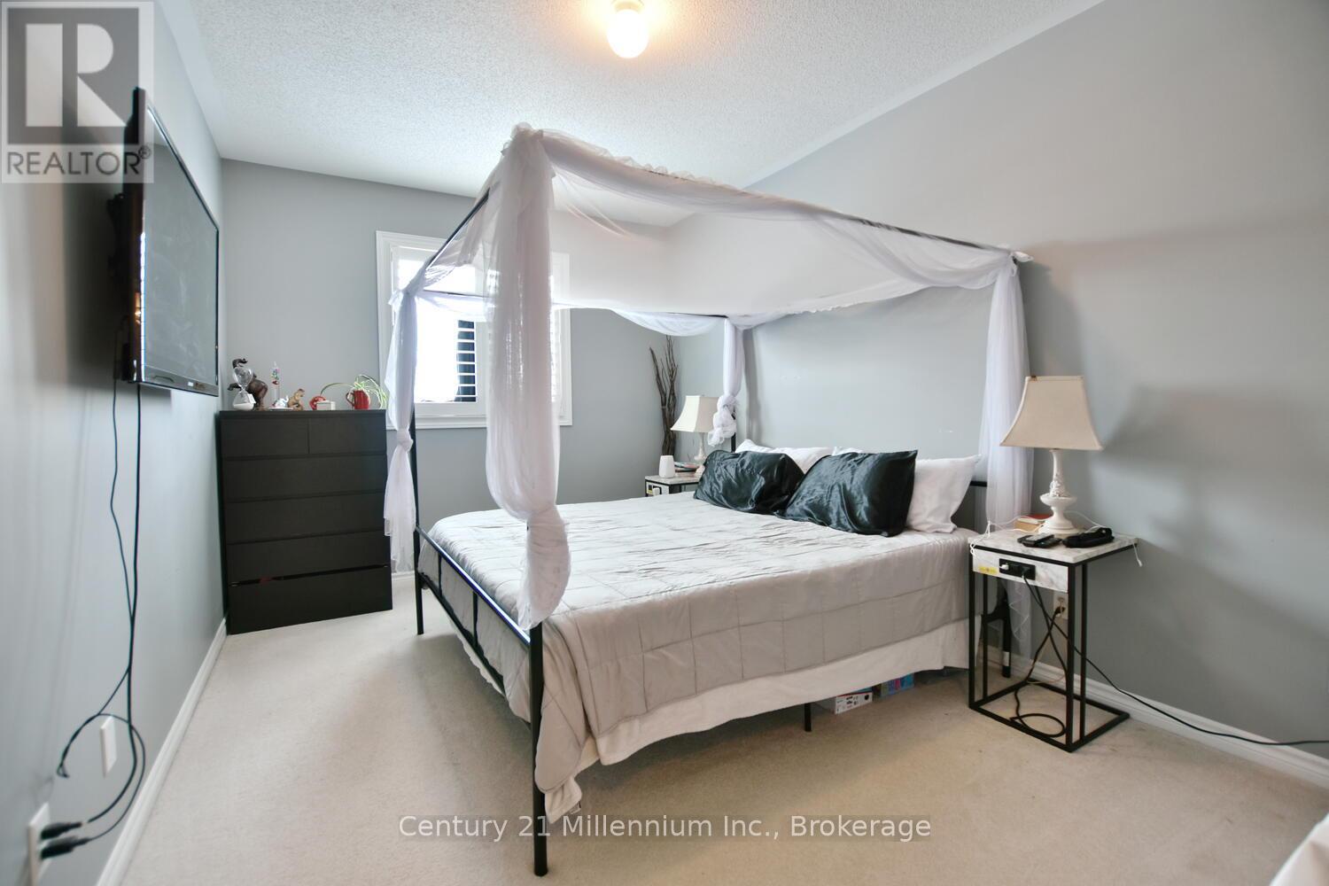 133 WHITE SANDS WAY - 24