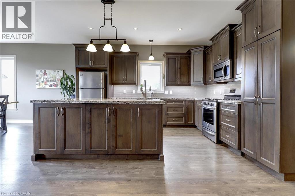 3-bedroom home for sale at 1750 CONCESSION 8 TOWNSEND, Waterford ON · photo 15 of 47