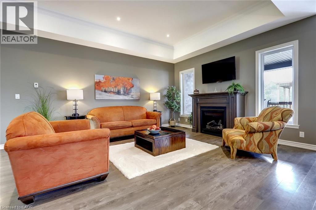 3-bedroom home for sale at 1750 CONCESSION 8 TOWNSEND, Waterford ON · photo 10 of 47