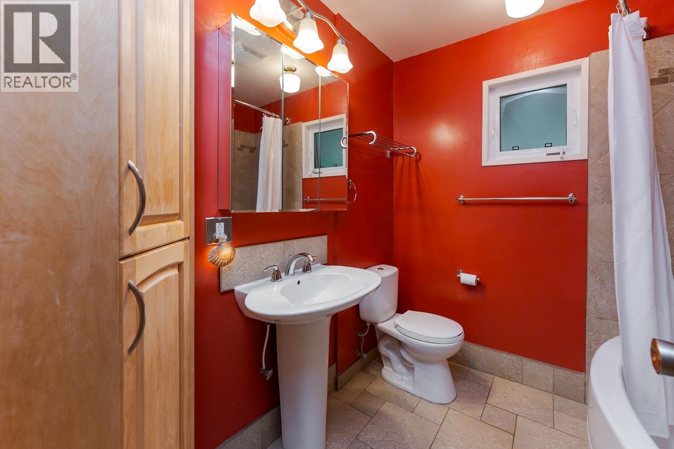 7411 TOOMBS DRIVE - 11