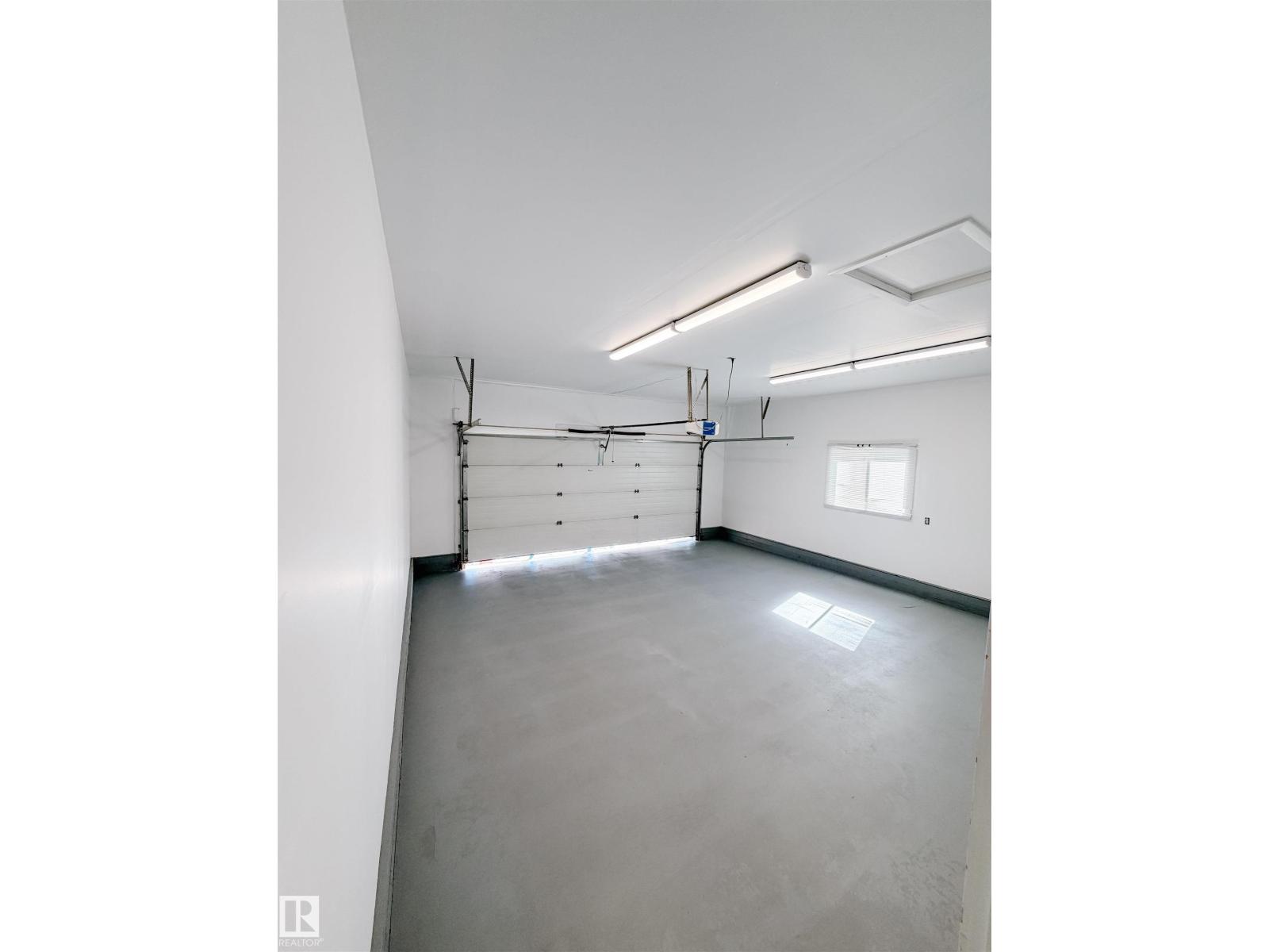 98 LANGHOLM DR — photo 37