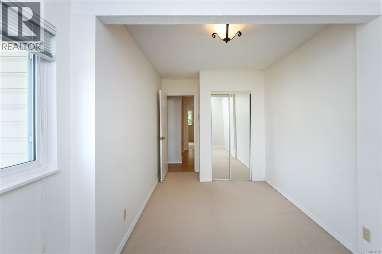 #305 1537 Noel Ave - 34
