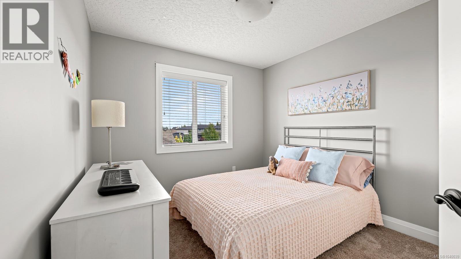 2593 Kendal Ave - 20
