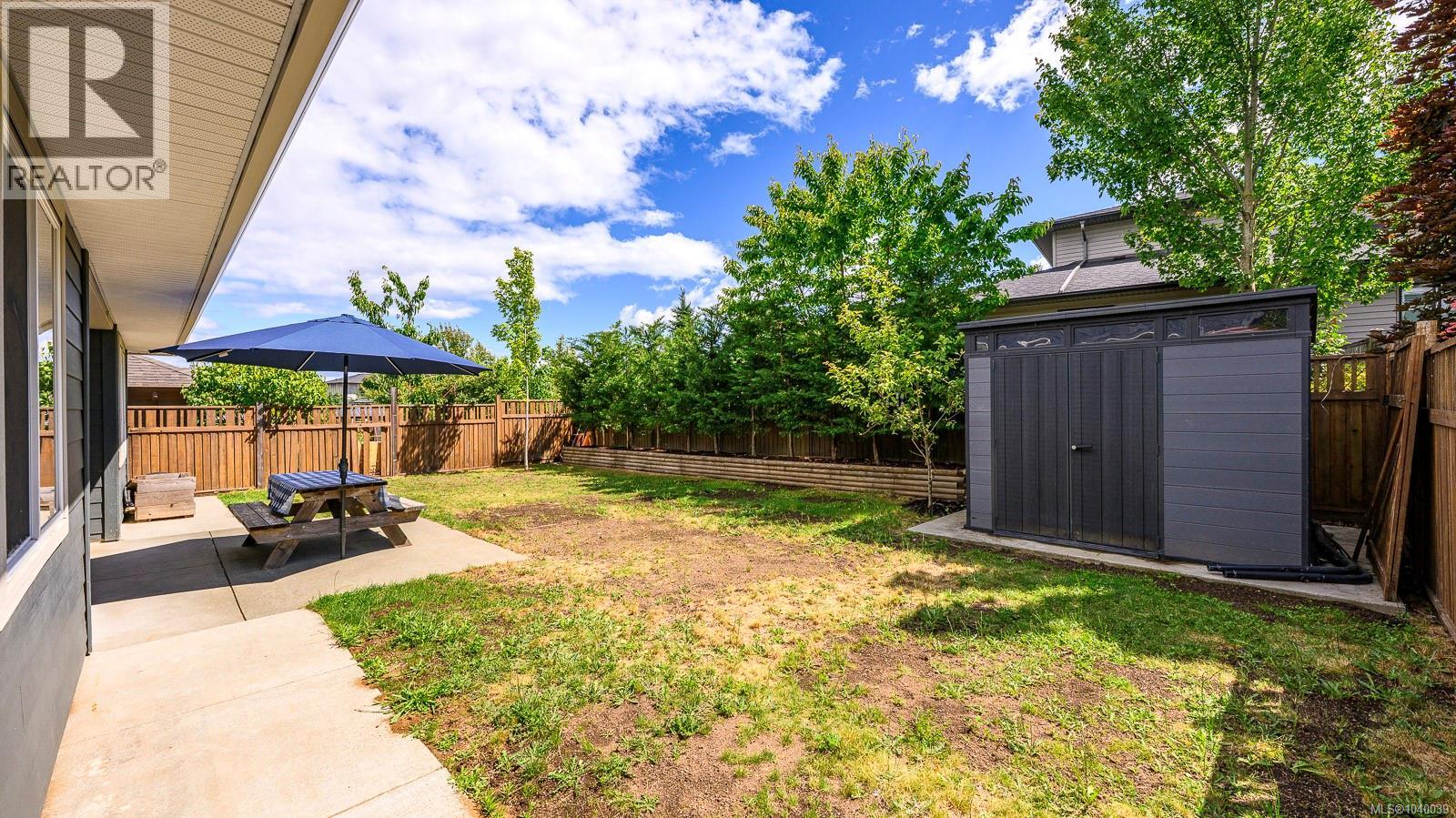 2593 Kendal Ave - 26