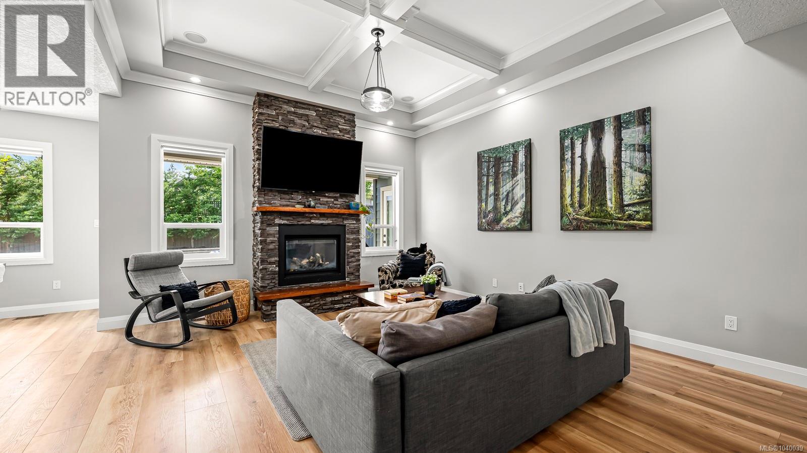 2593 Kendal Ave - 6