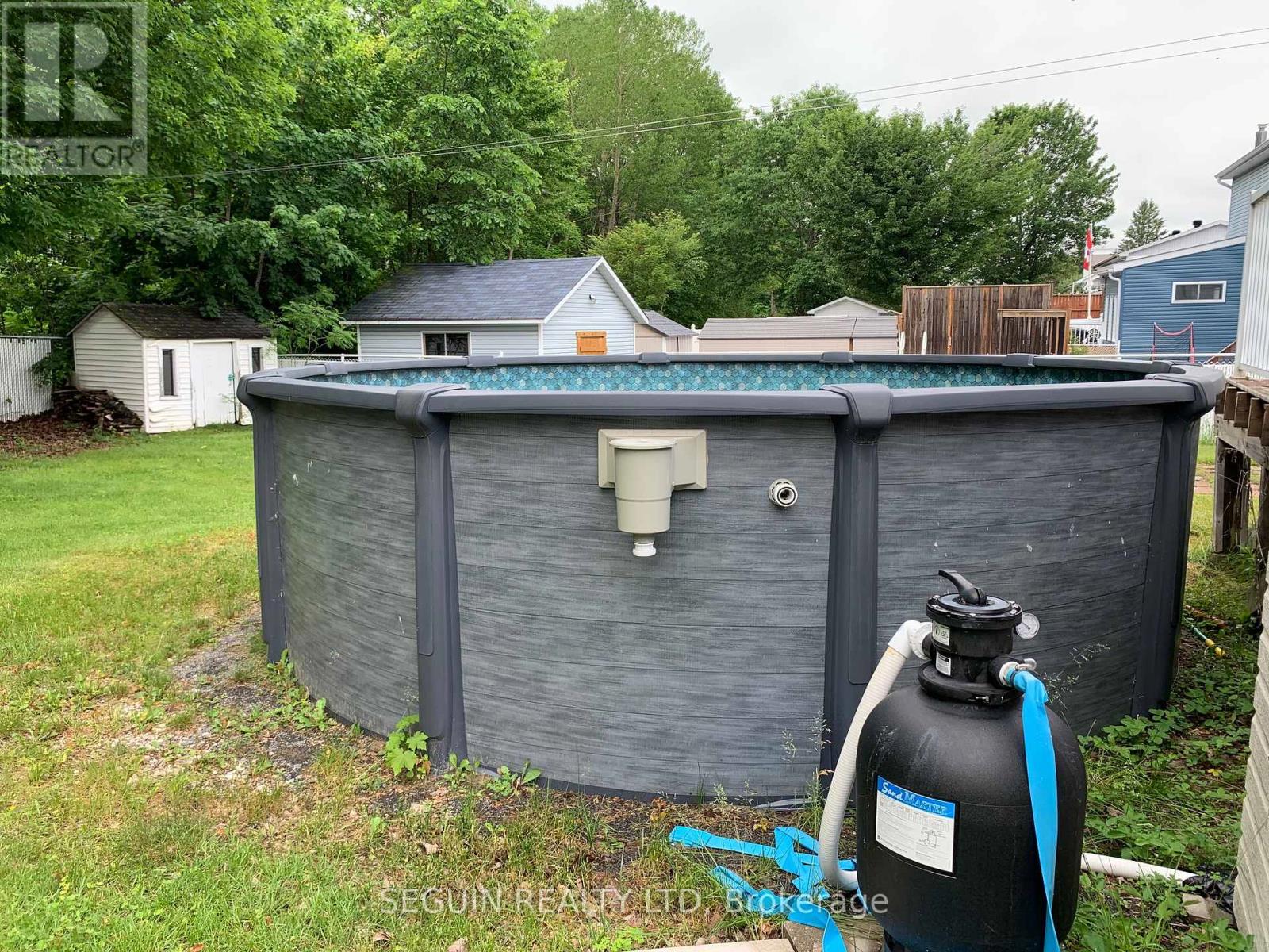 650 BERTHIAUME STREET - 3