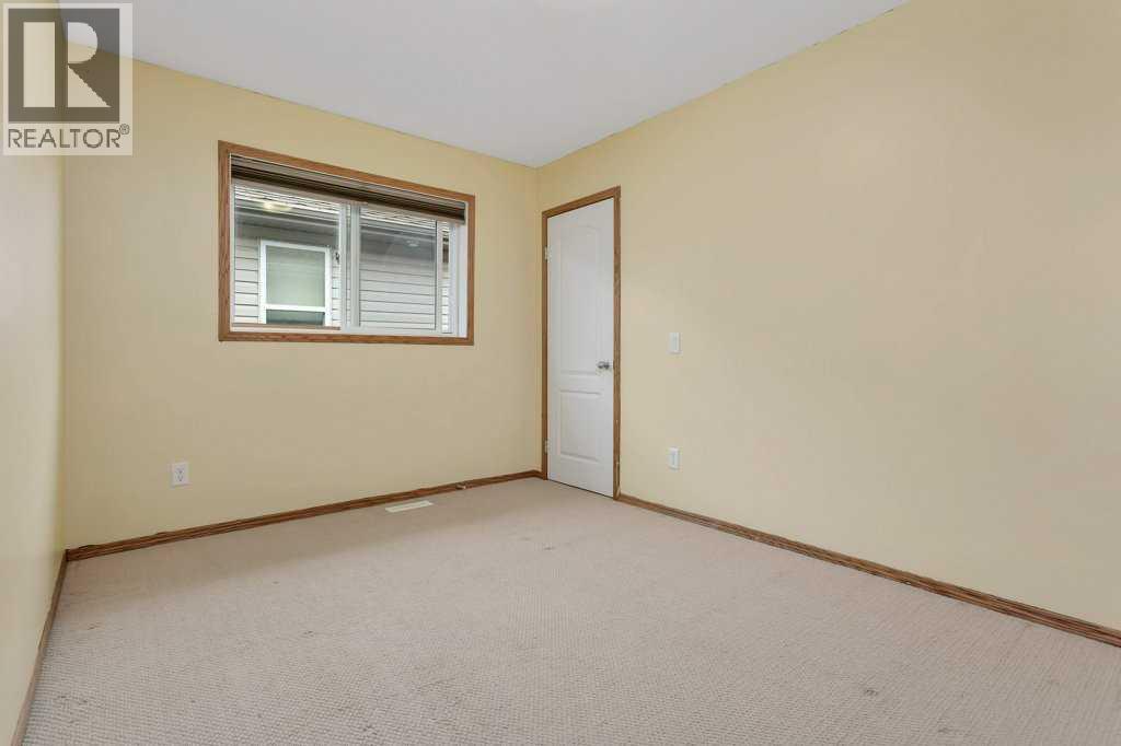 12 Oswald Close — photo 24