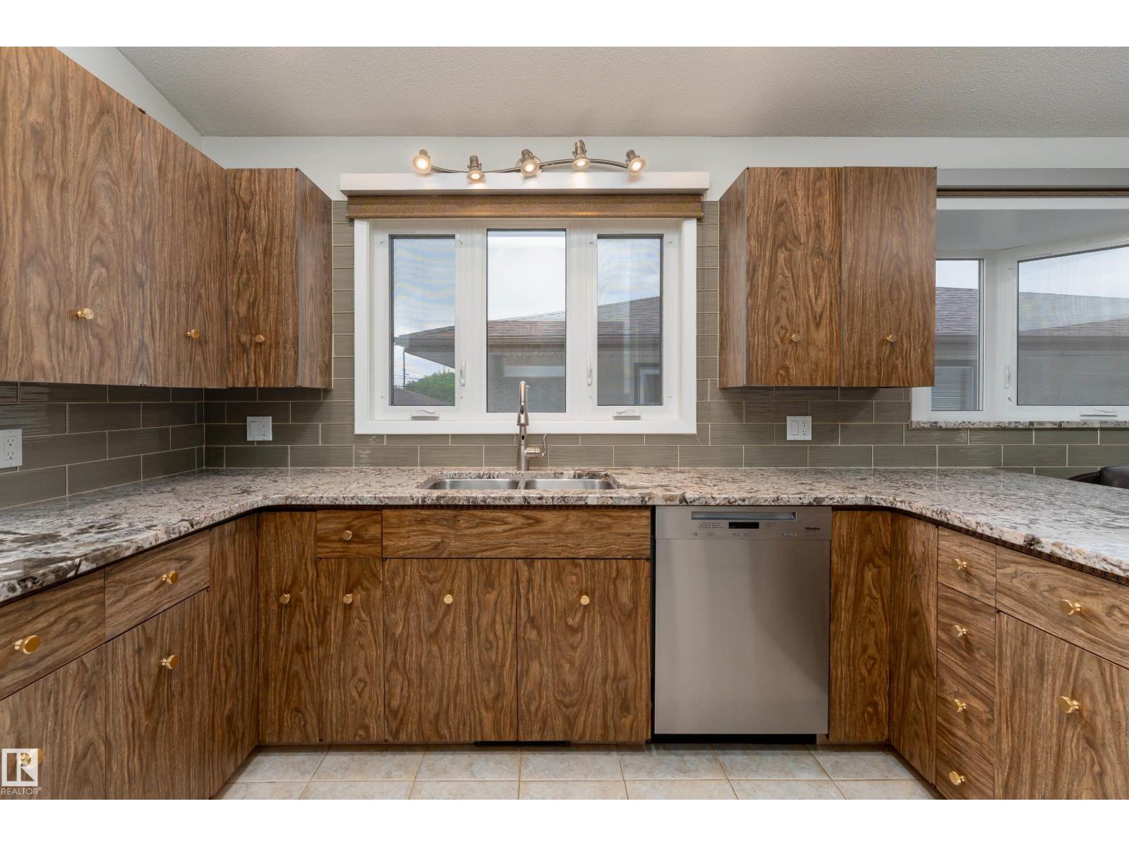 7802 132A AV NW — photo 10