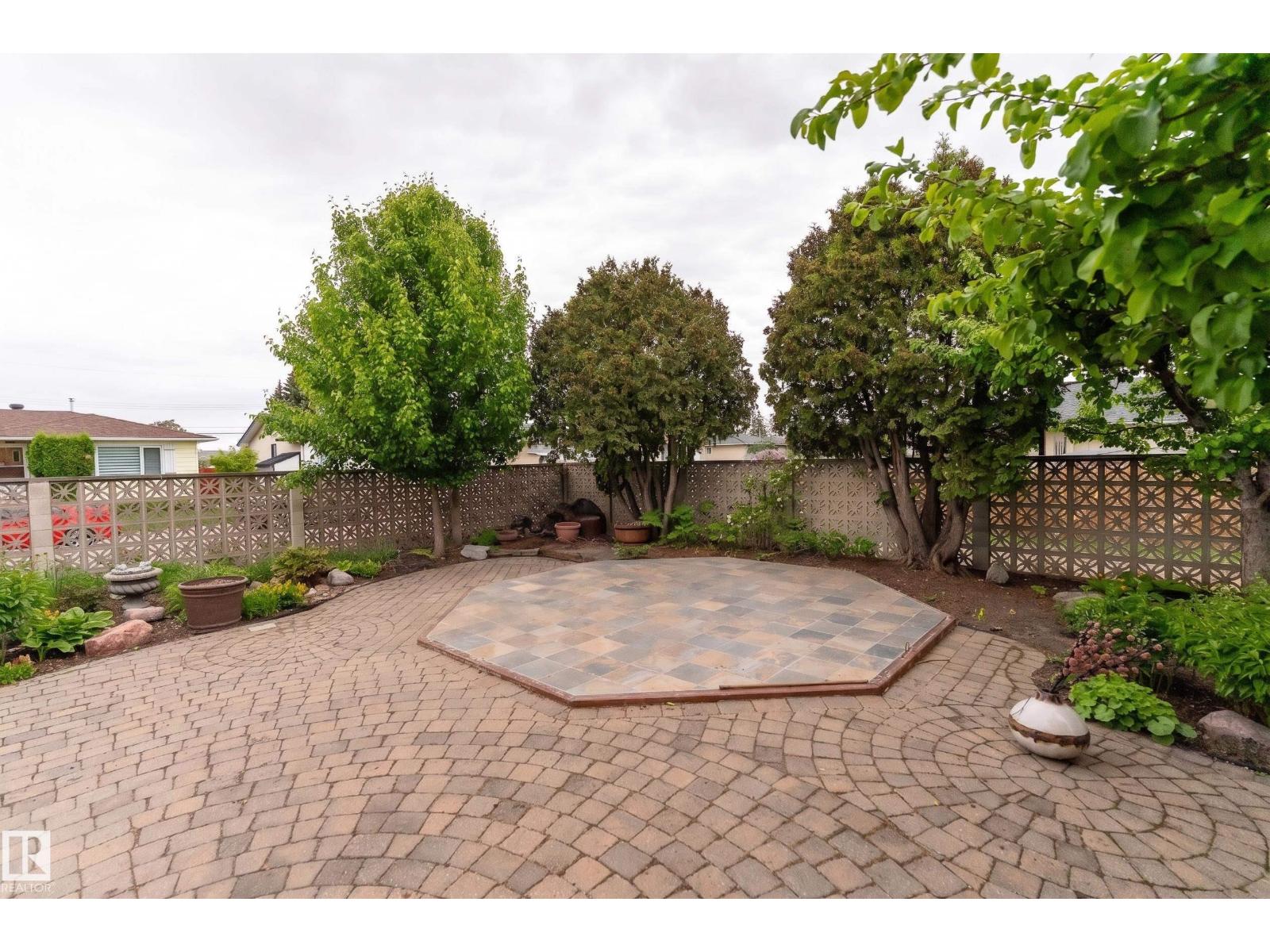7802 132A AV NW — photo 44