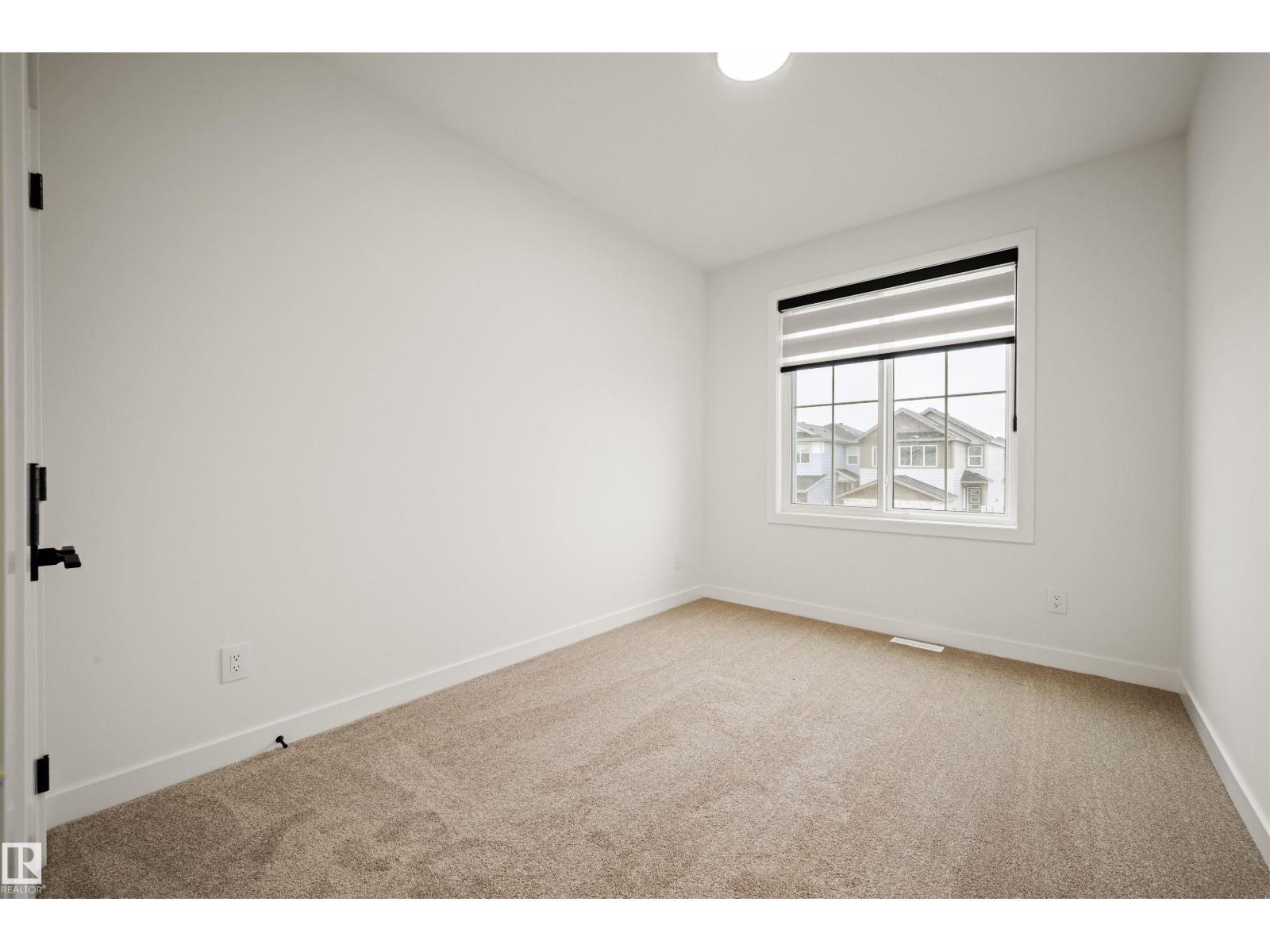 3512 45 AV NW - 29