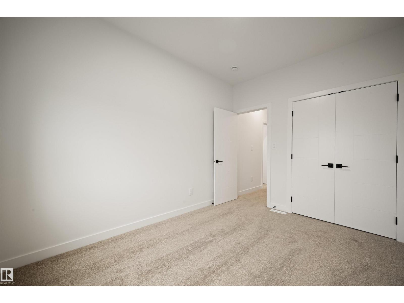 3512 45 AV NW - 30