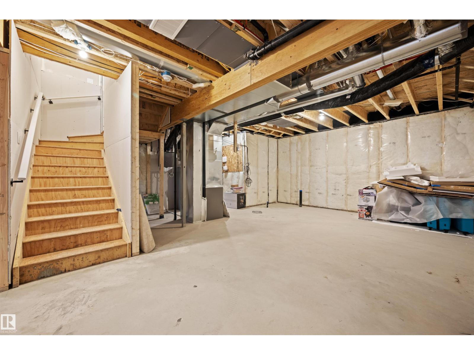 3512 45 AV NW - 37