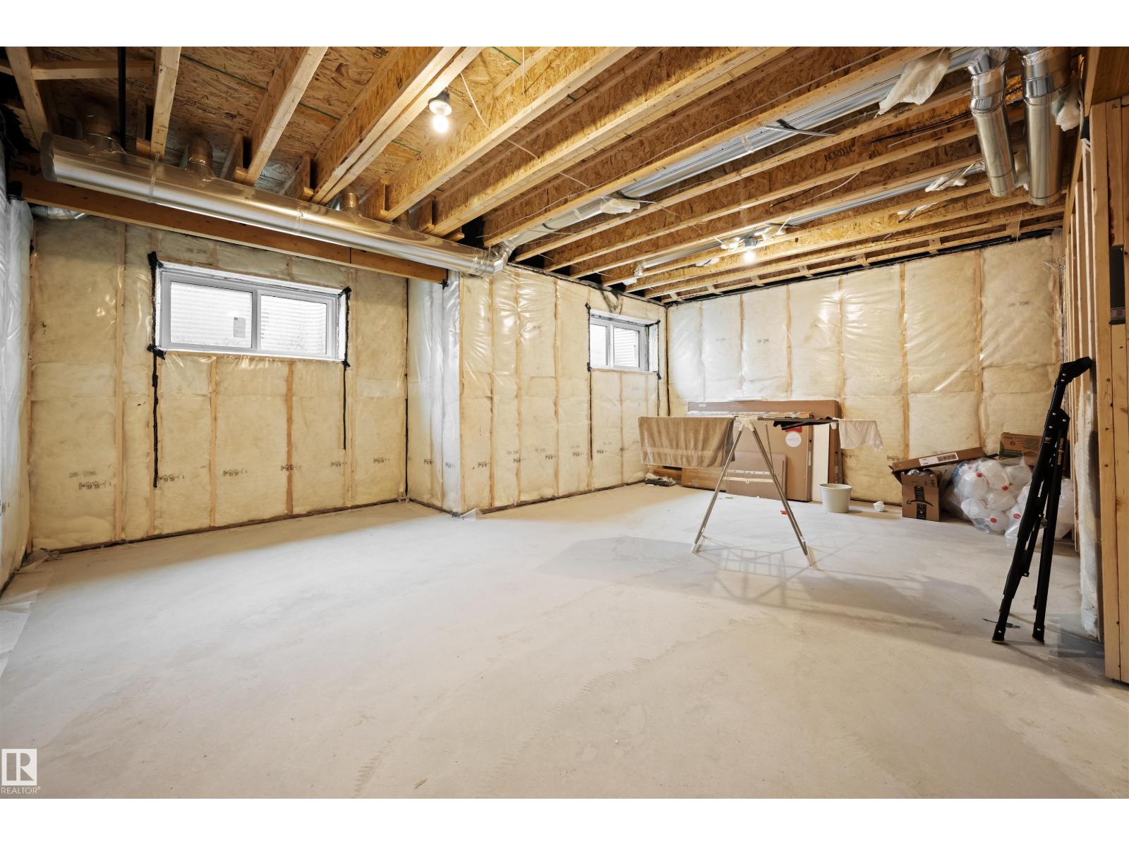 3512 45 AV NW - 38