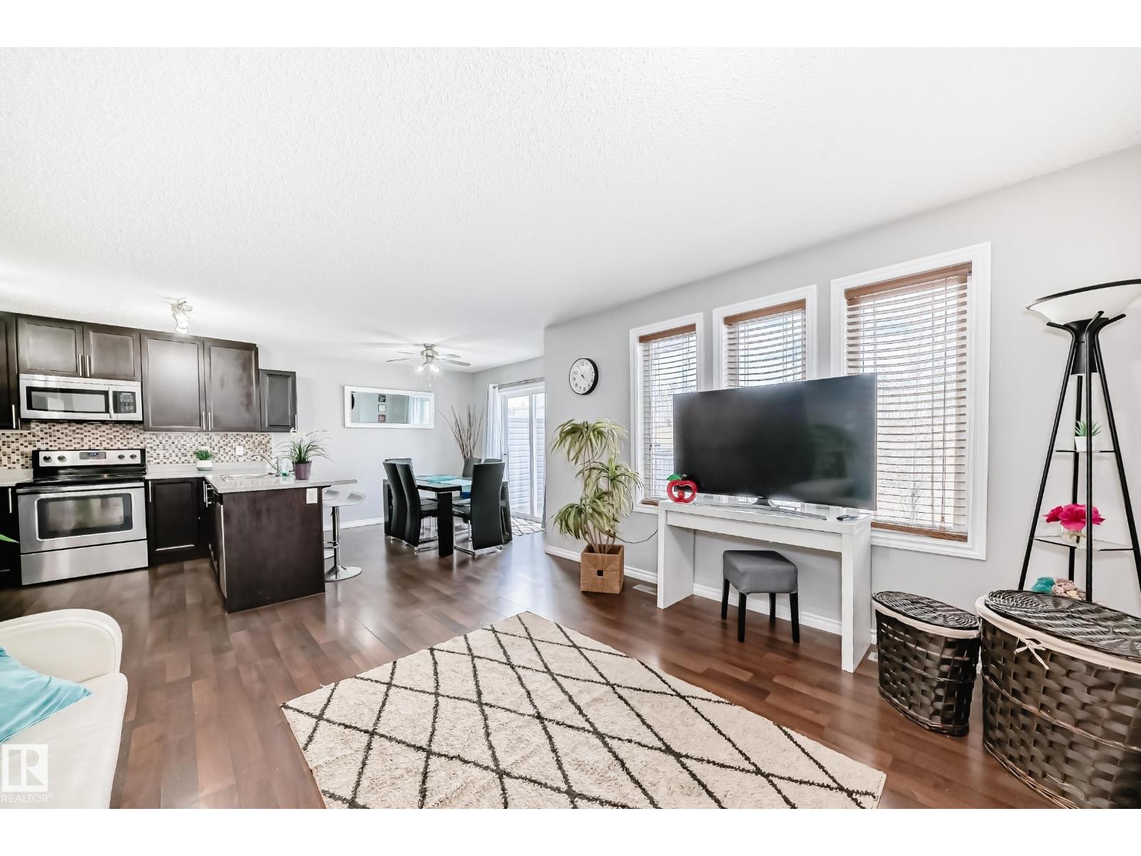 3734 9 ST NW - 19