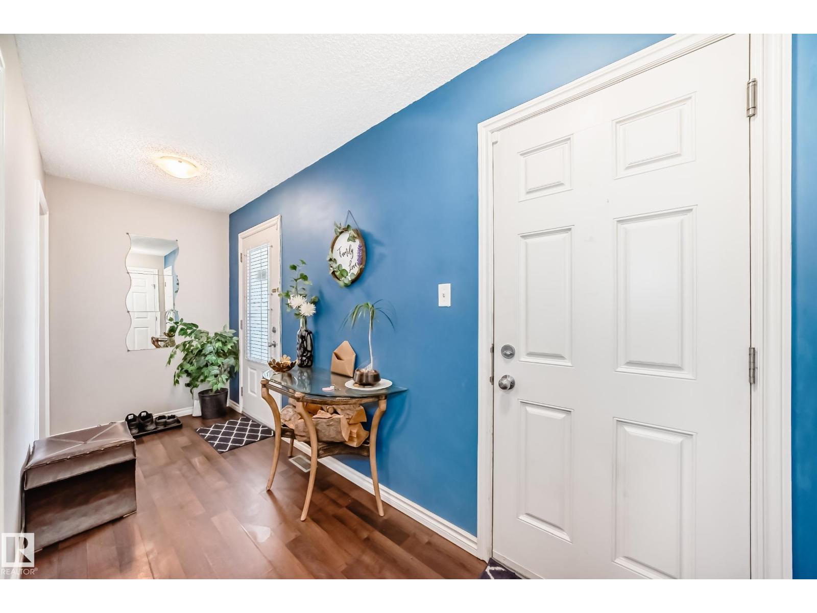 3734 9 ST NW - 3
