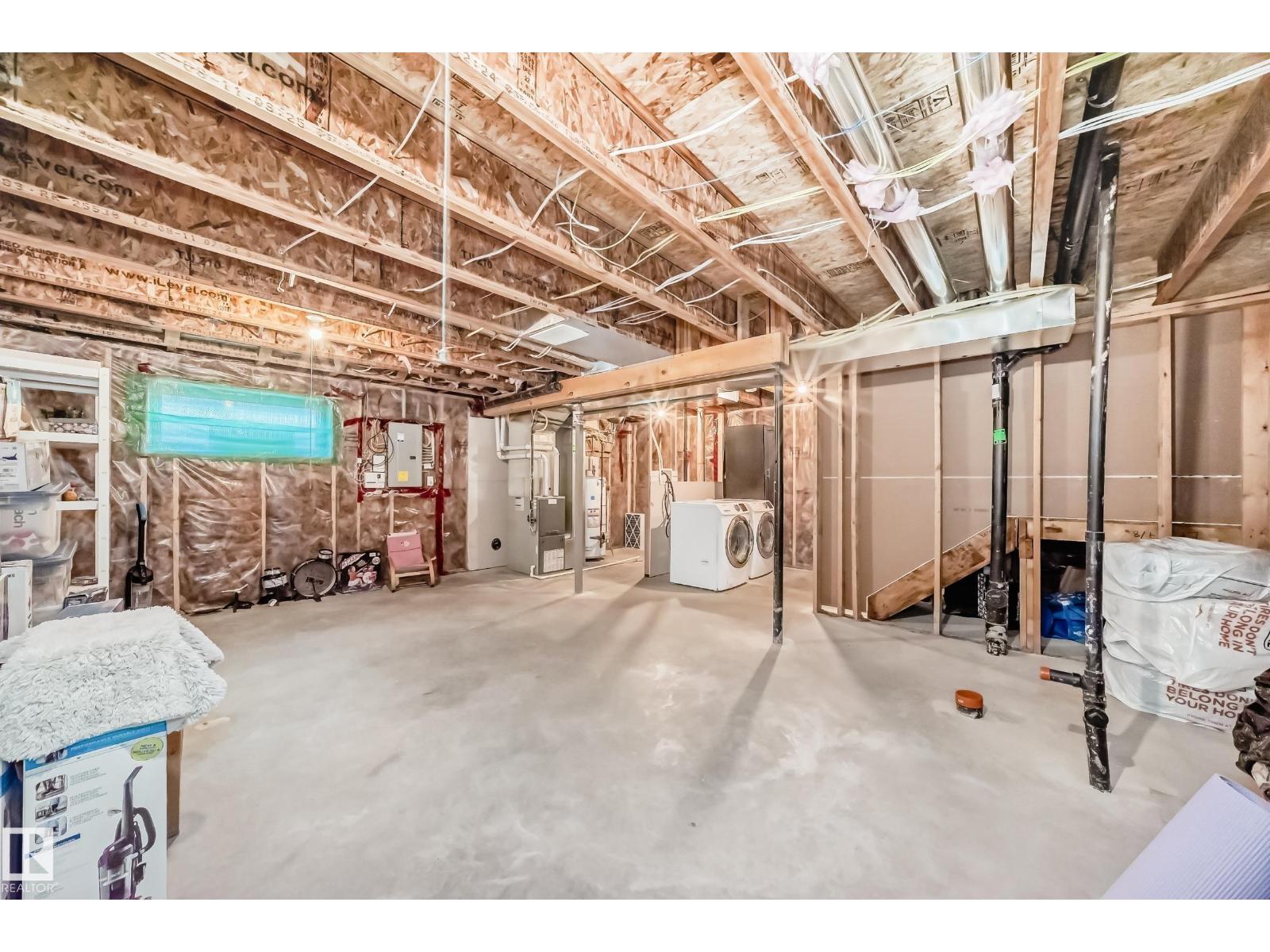 3734 9 ST NW - 32