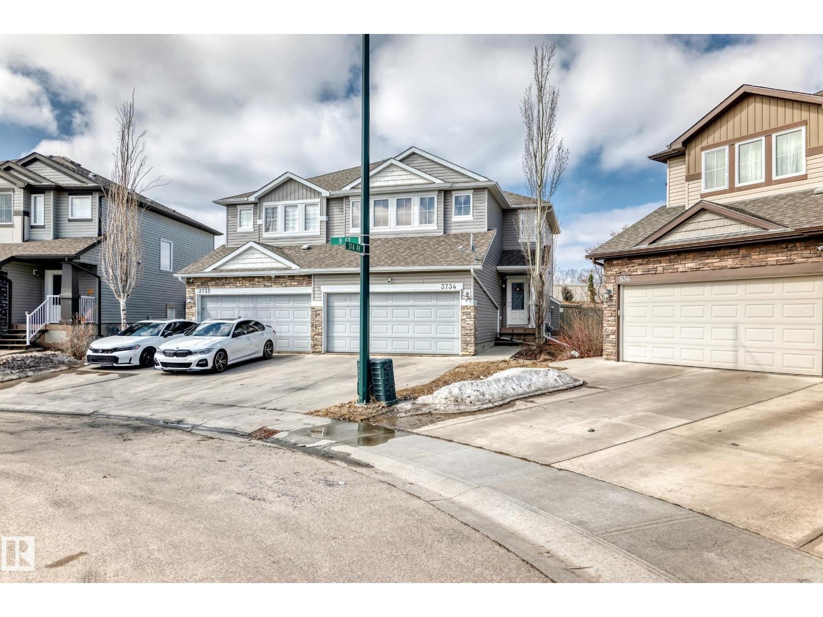3734 9 ST NW - 44