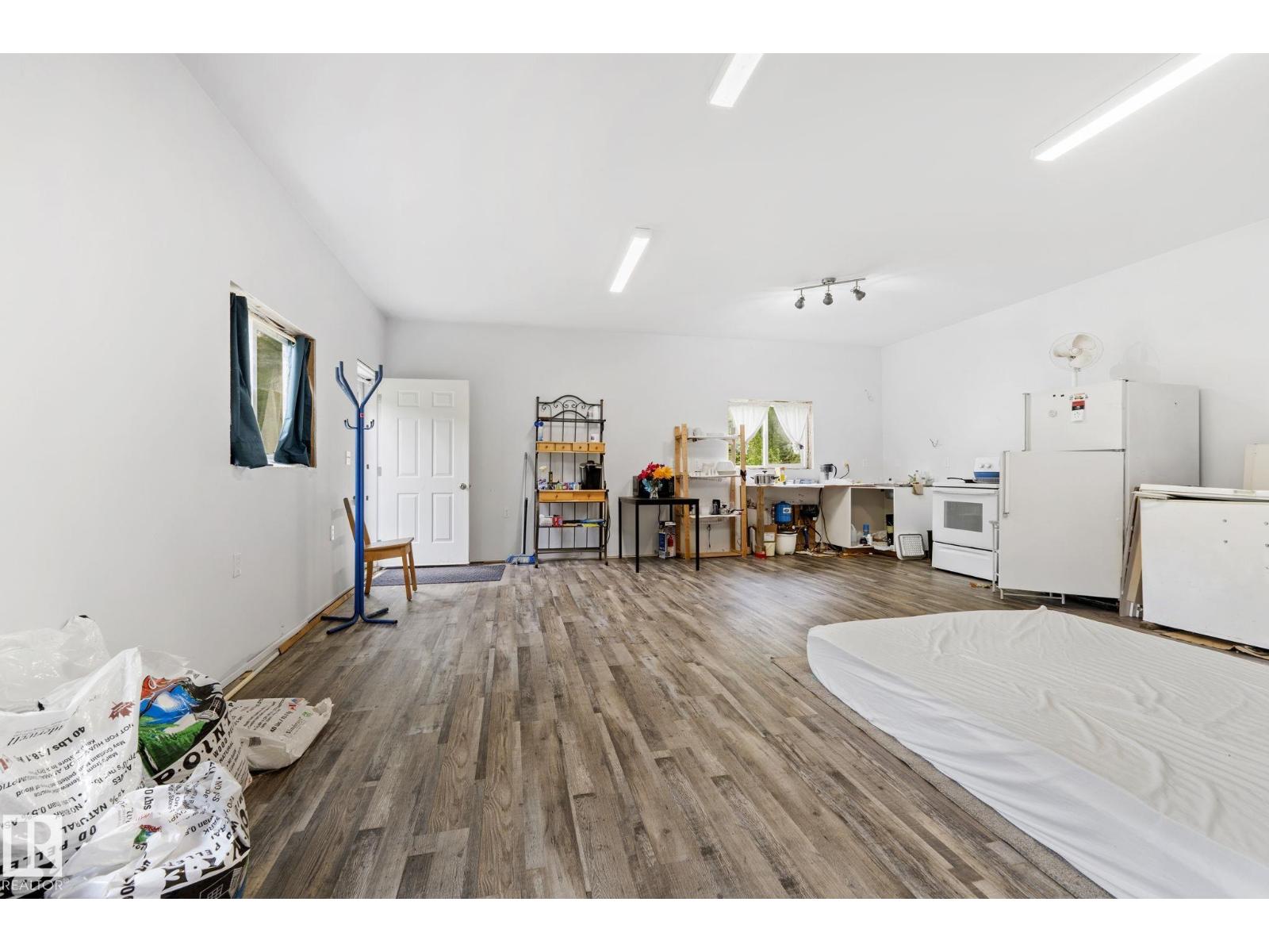 24007 TWP ROAD 592 - 12