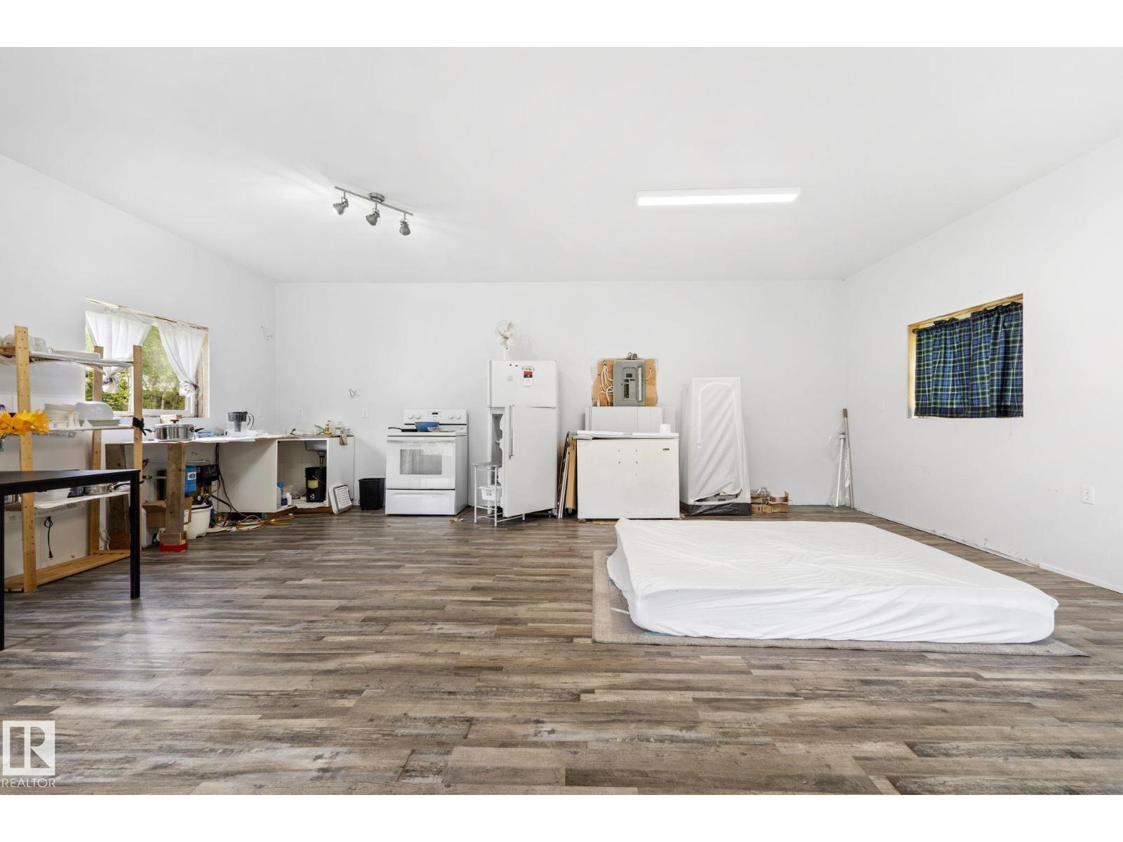 24007 TWP ROAD 592 - 13