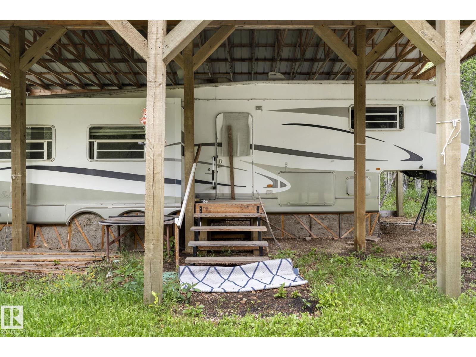 24007 TWP ROAD 592 - 18