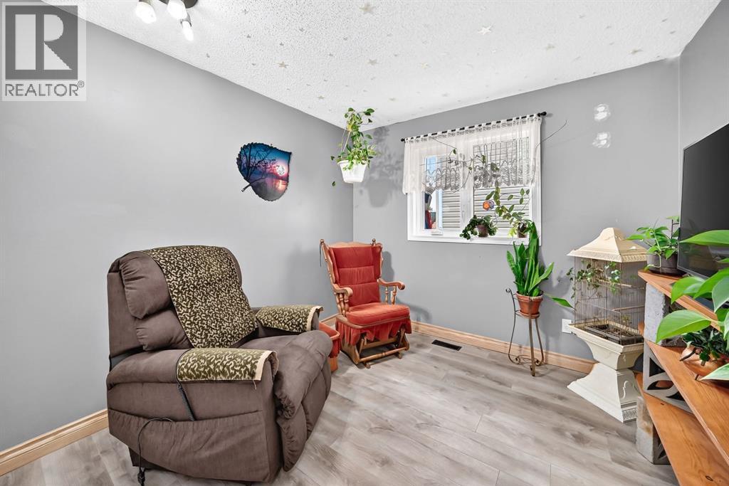 94 Elk Hill SE - 28