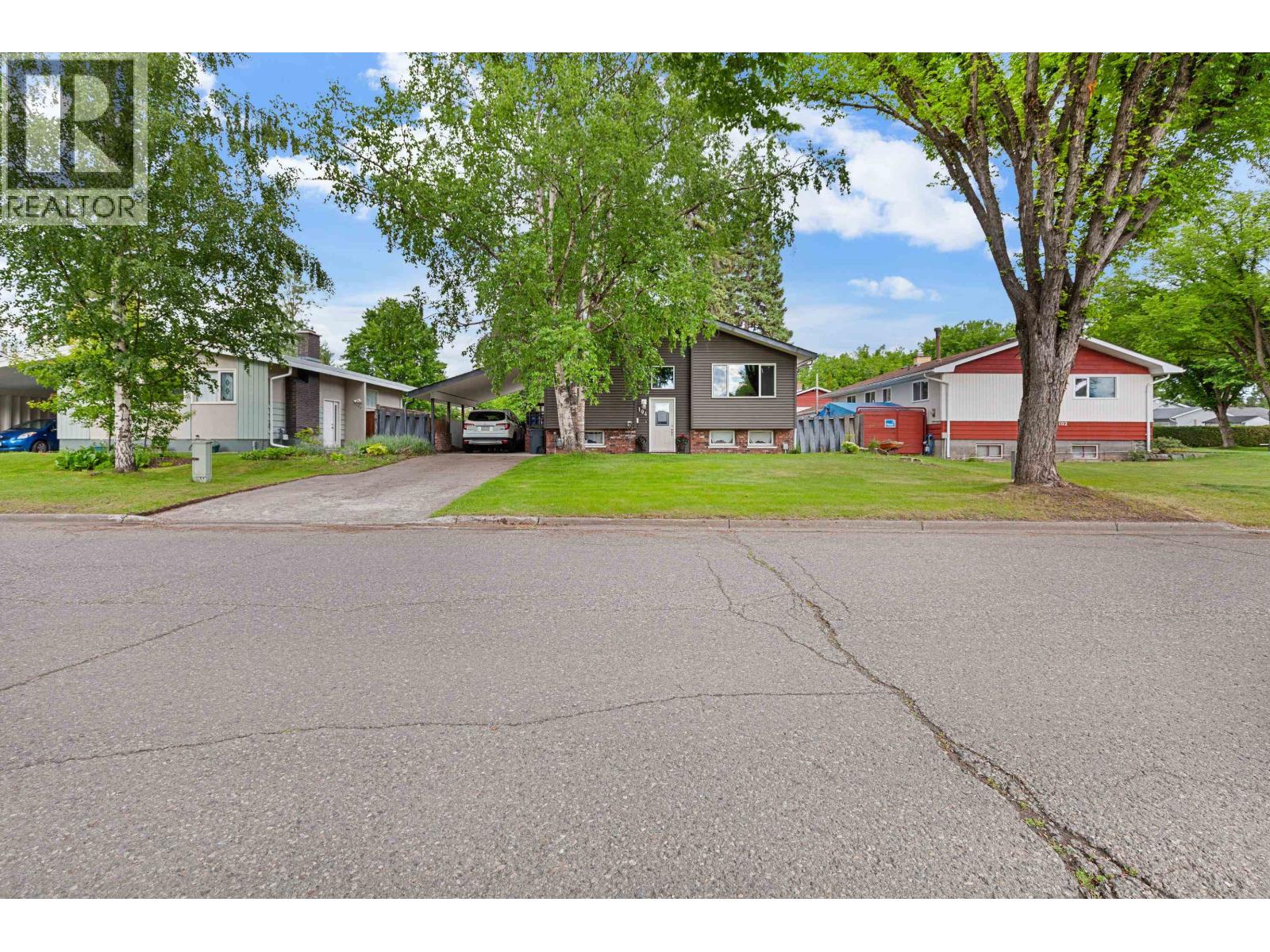 104 AITKEN CRESCENT - 18