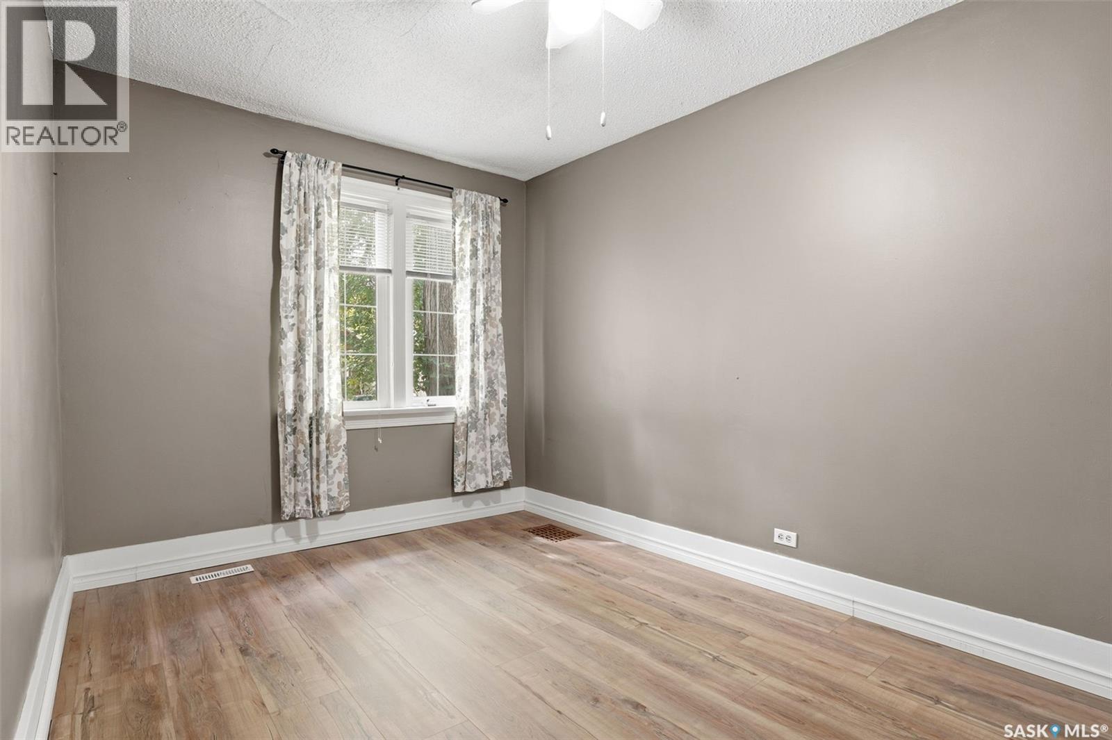 2261 Winnipeg STREET — photo 12