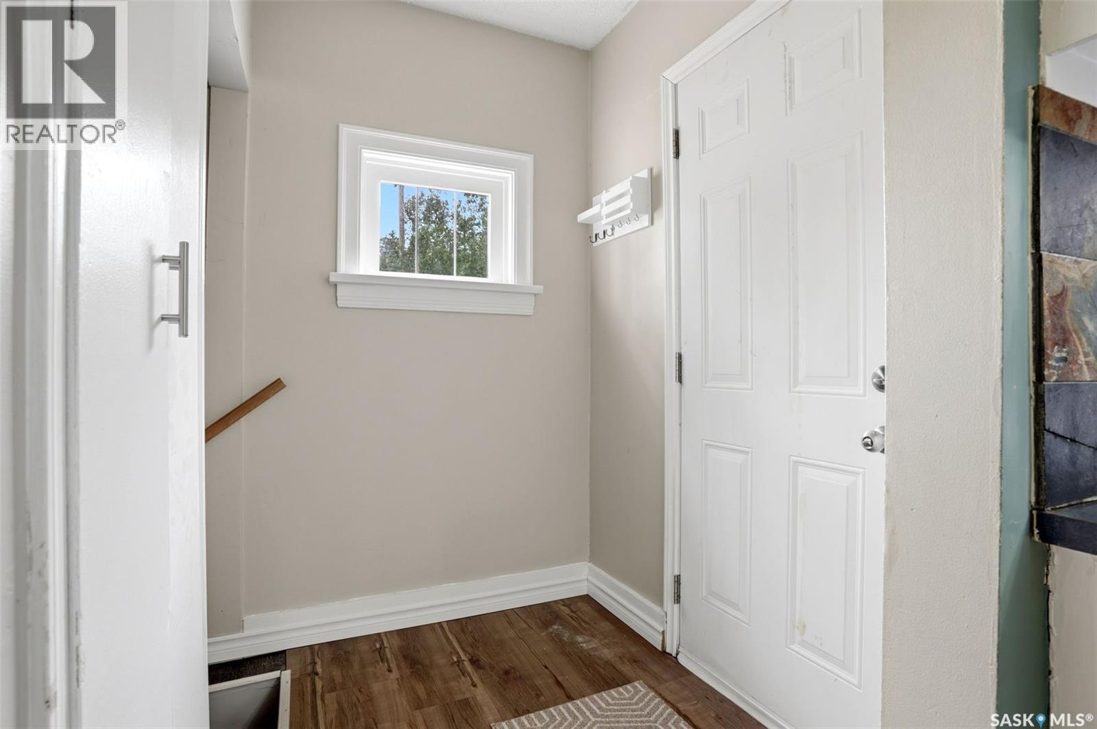 2261 Winnipeg STREET — photo 17
