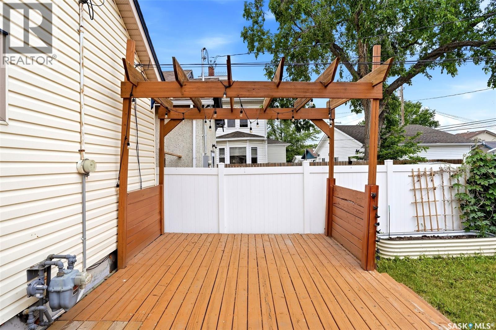 2261 Winnipeg STREET — photo 28
