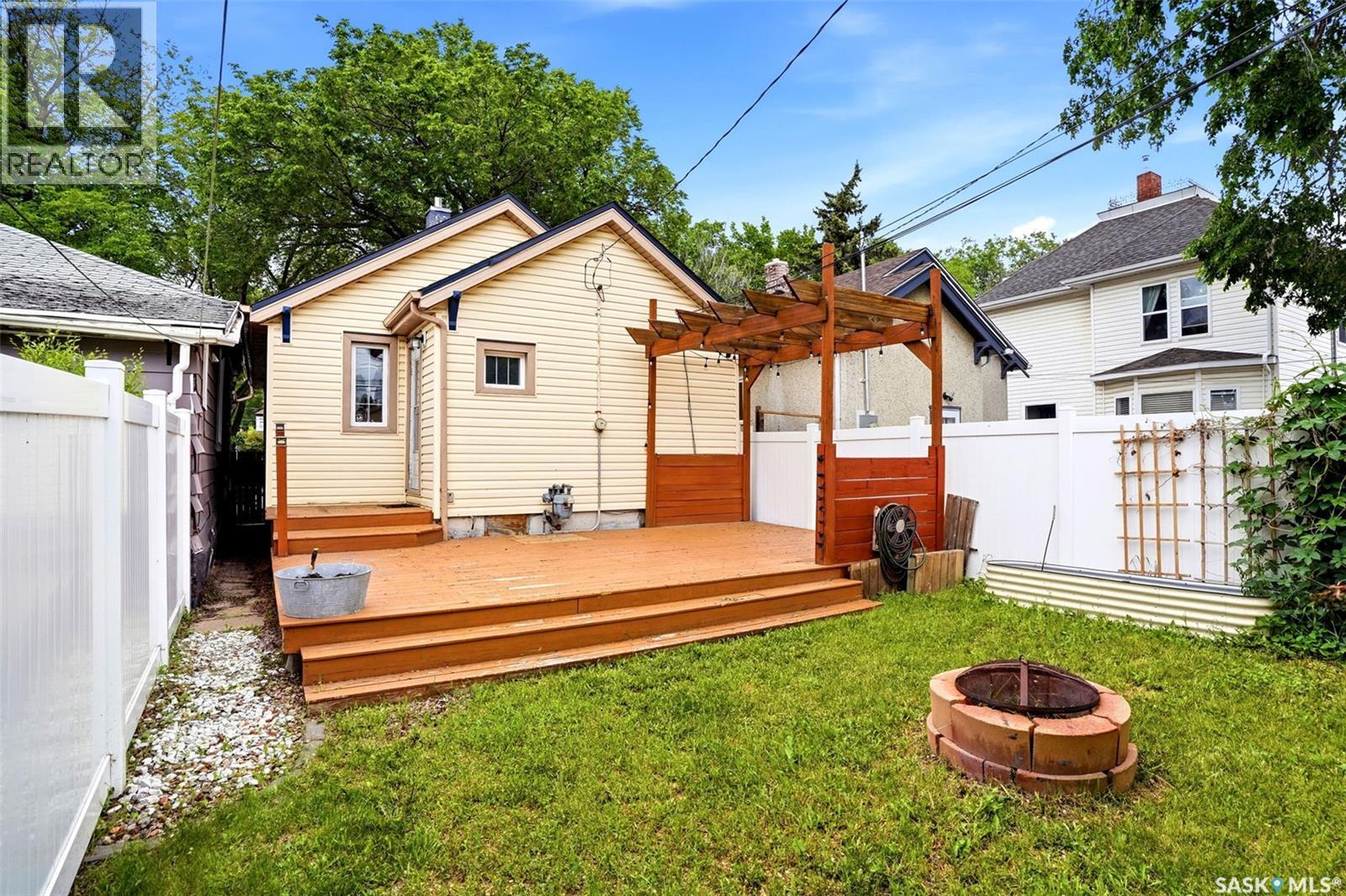 2261 Winnipeg STREET — photo 31