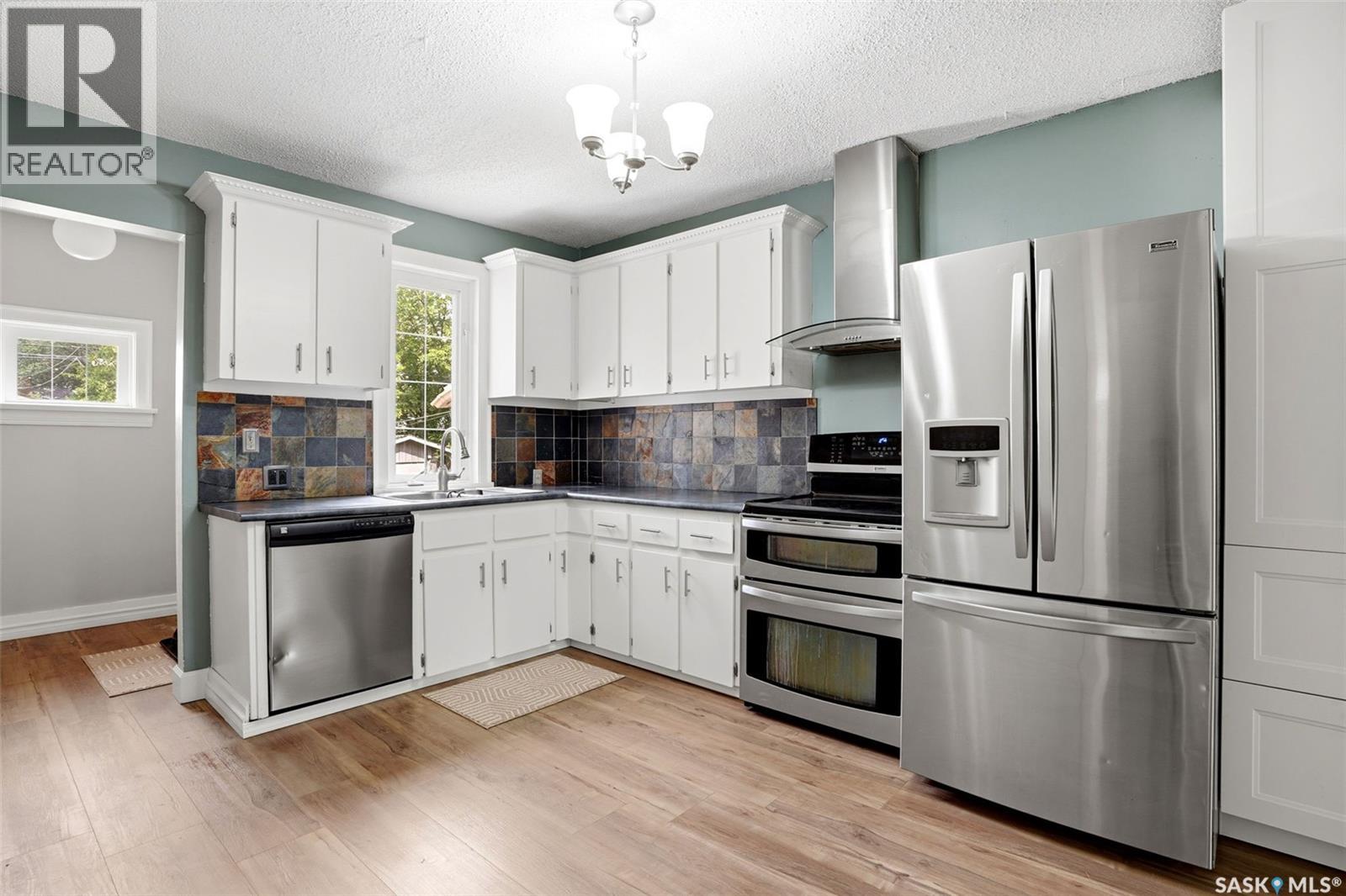2261 Winnipeg STREET — photo 7