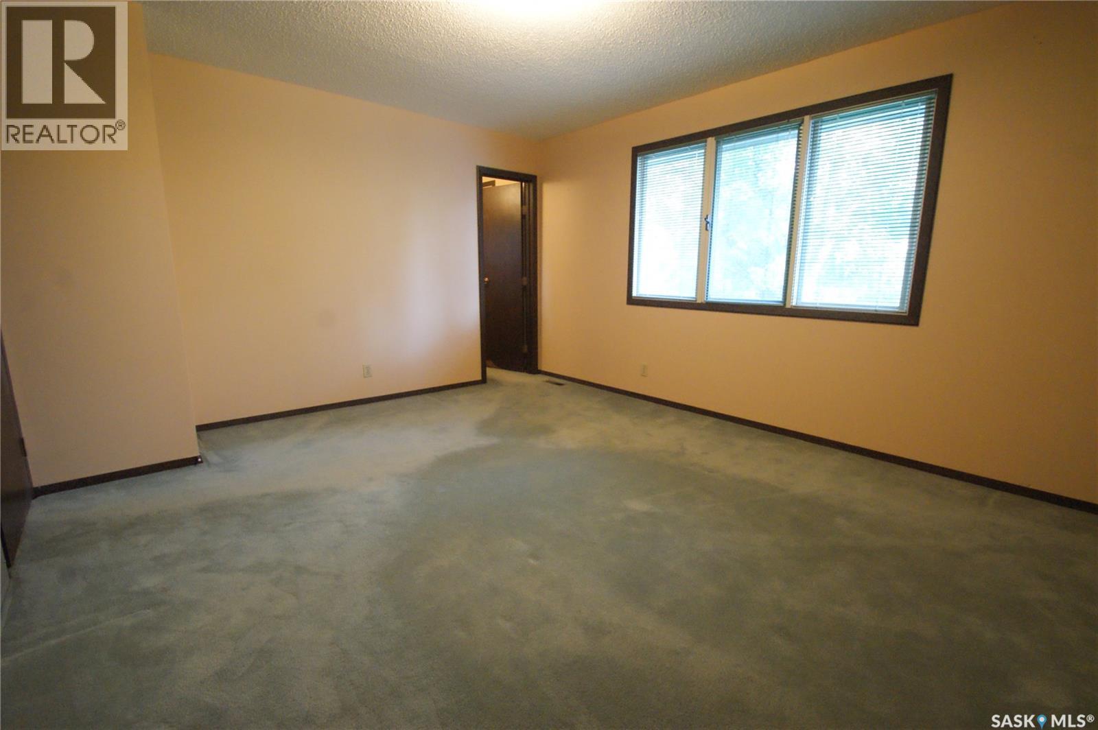 99 Assiniboine DRIVE — photo 12