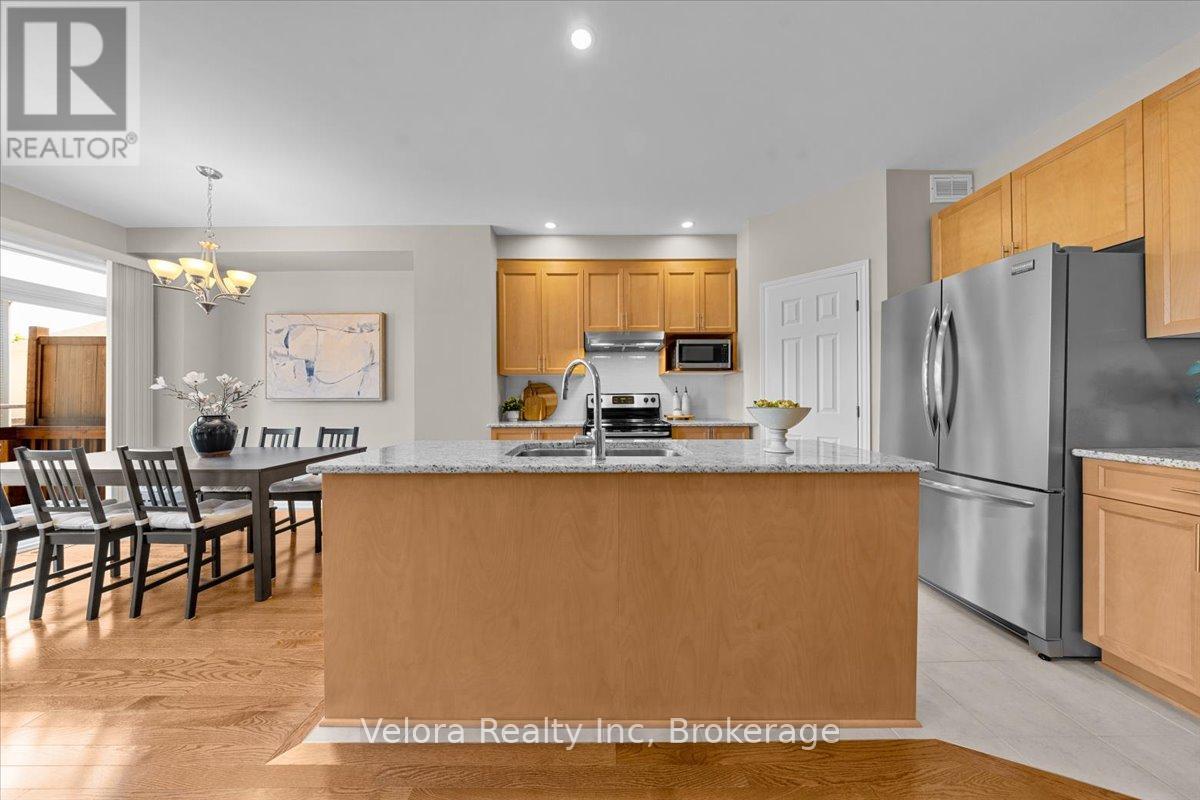3 Bed, 3 Bath House for Sale in Ottawa – 366 WARMSTONE DRIVE, Ottawa – MLS# X13428706 - Image 10