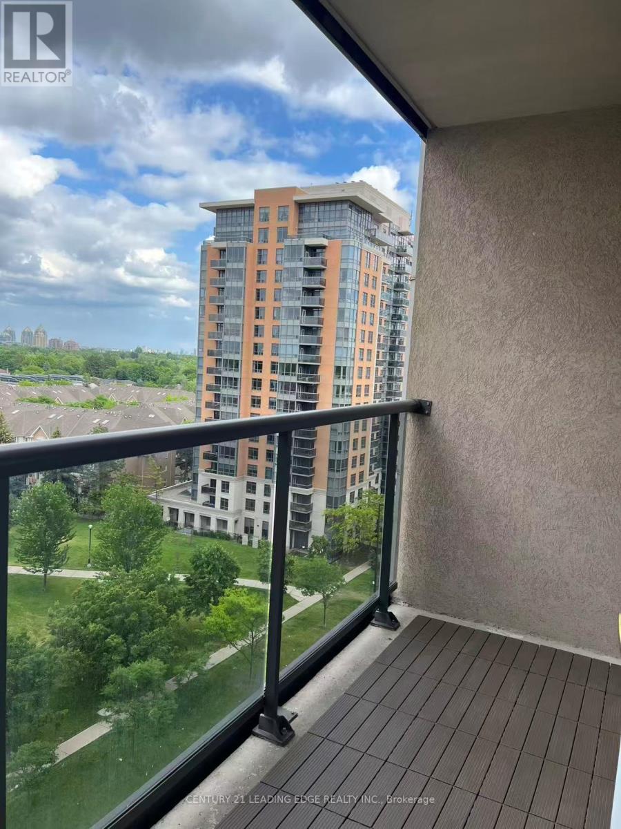 #913 10 NORTHTOWN WAY - 22