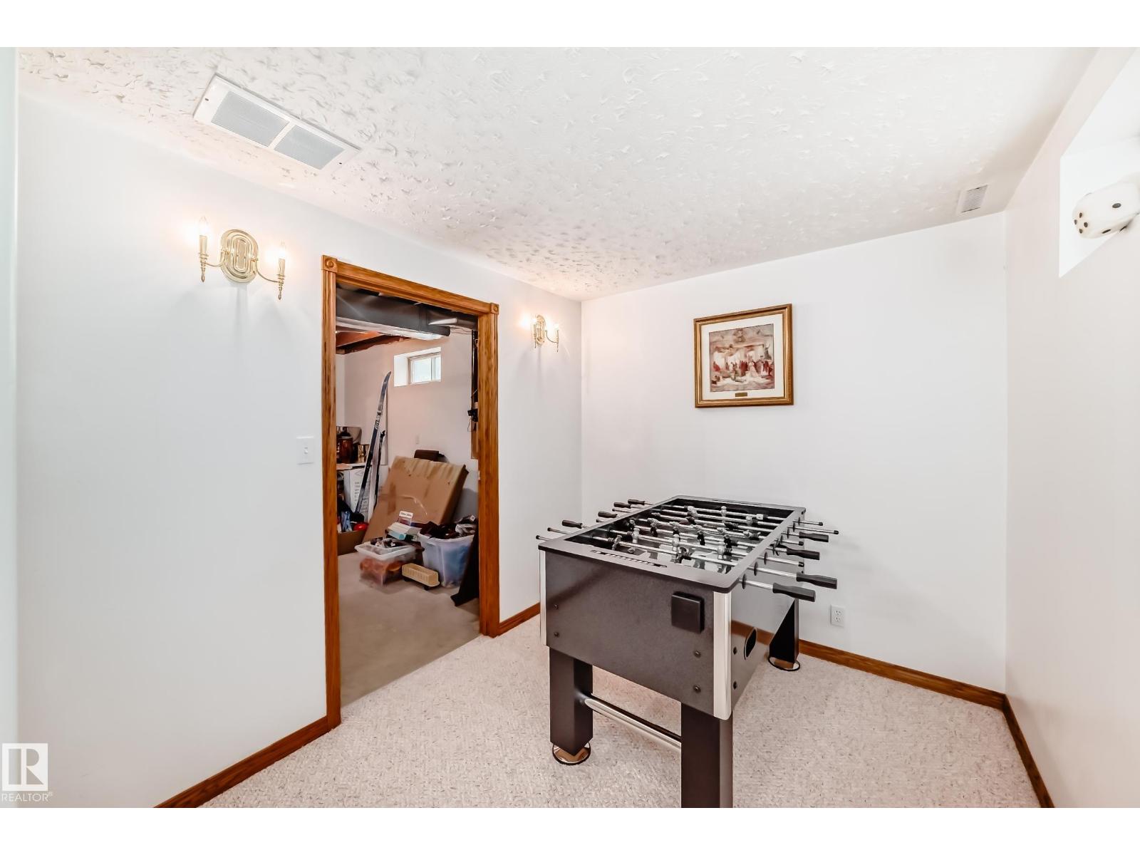17416 53 AV NW - 62