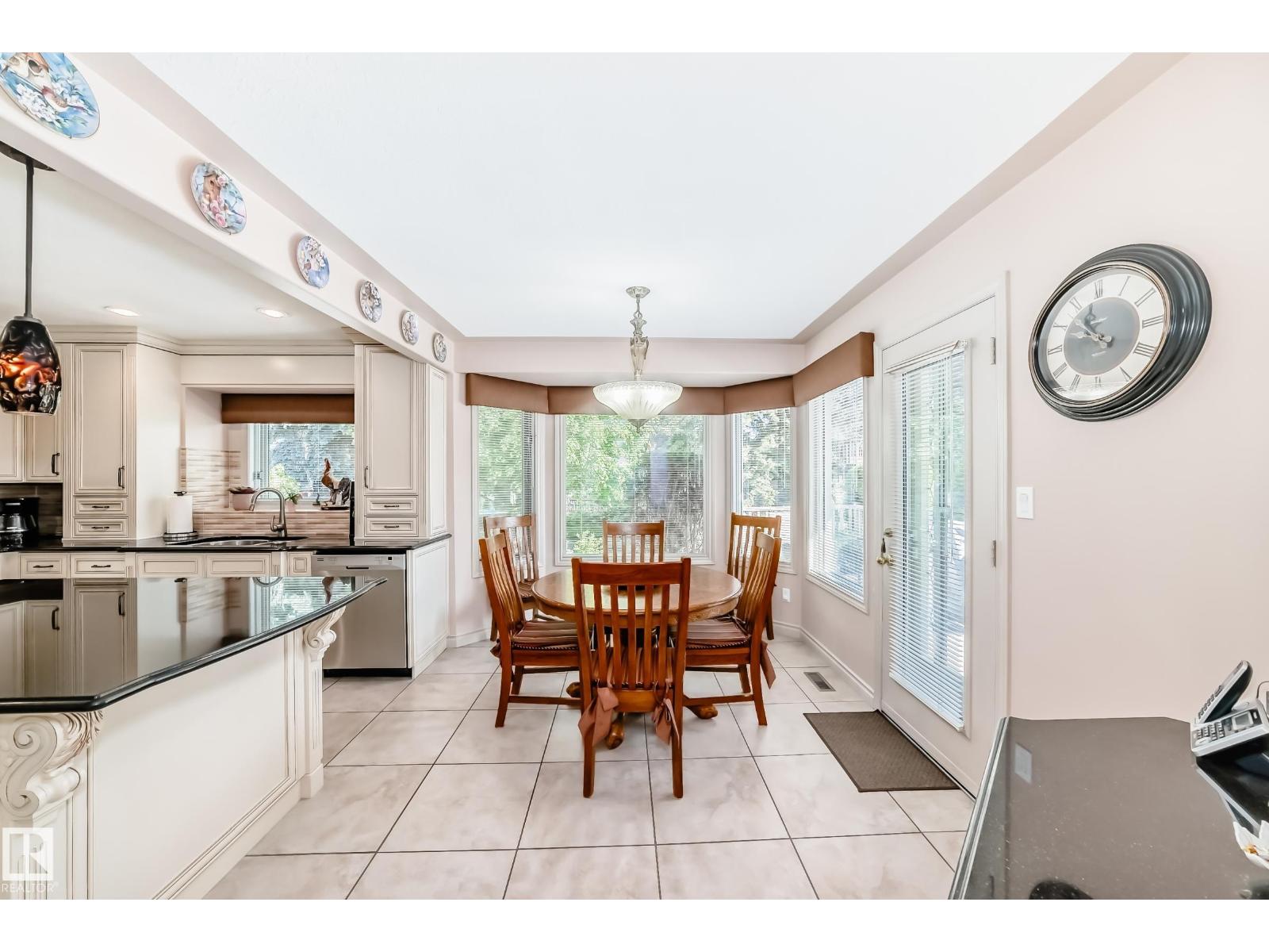 17416 53 AV NW - 10