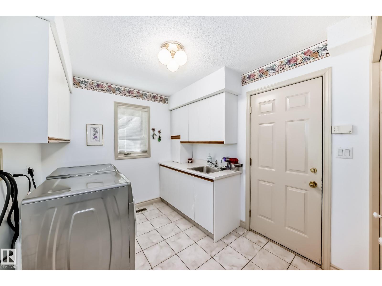 17416 53 AV NW - 24
