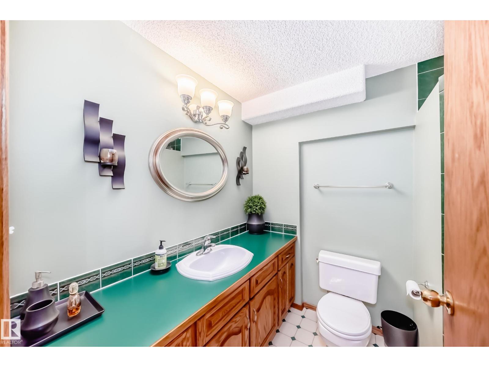17416 53 AV NW - 63