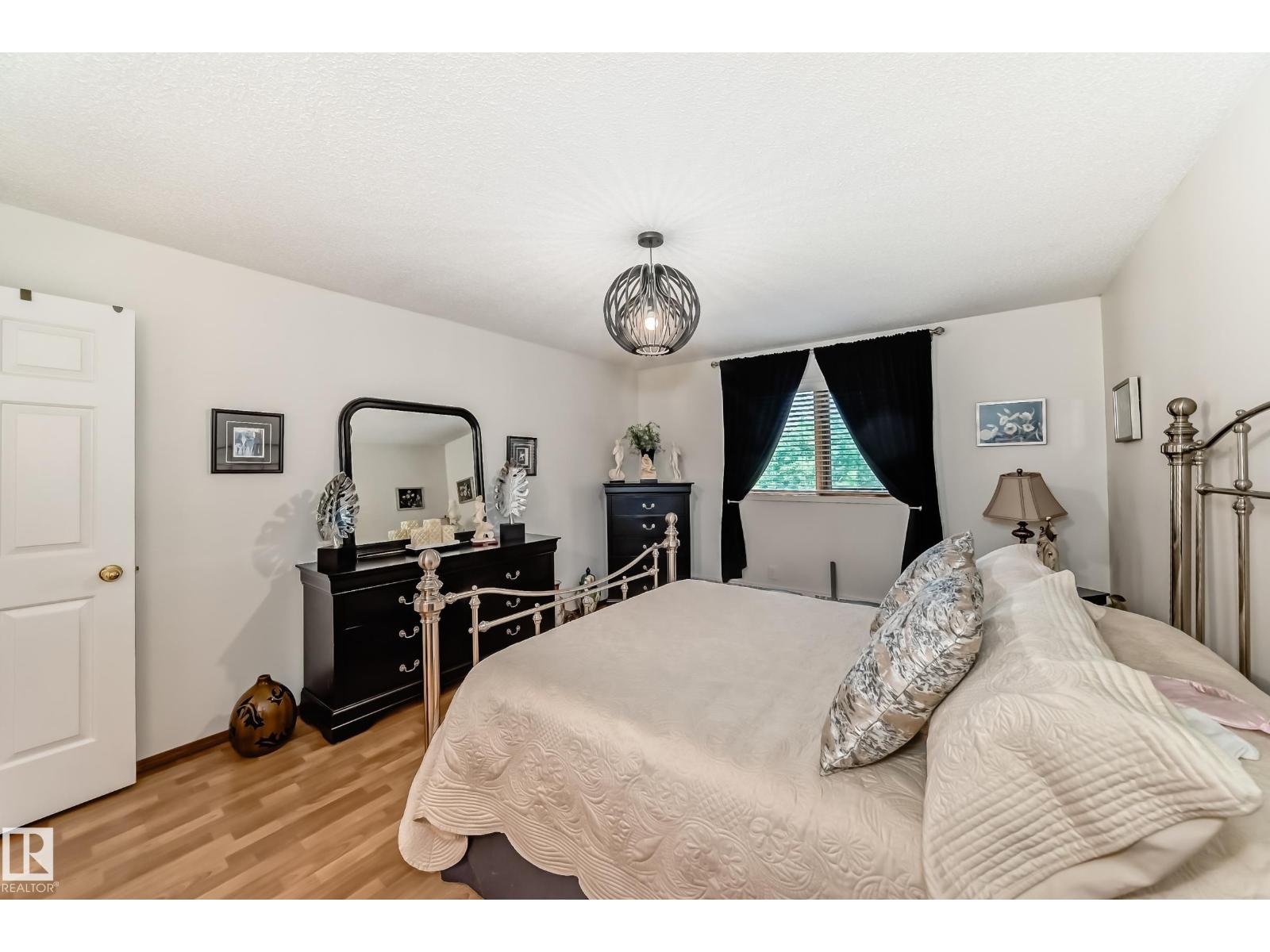 #403 11020 19 AV NW NW - 29