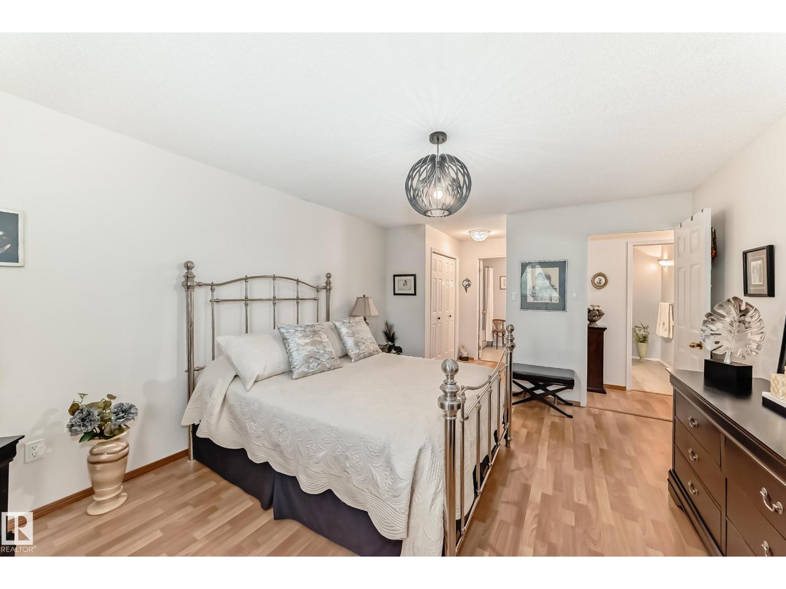 #403 11020 19 AV NW NW - 31