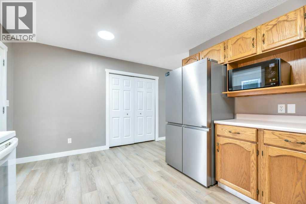 119 Strathaven Crescent — photo 17