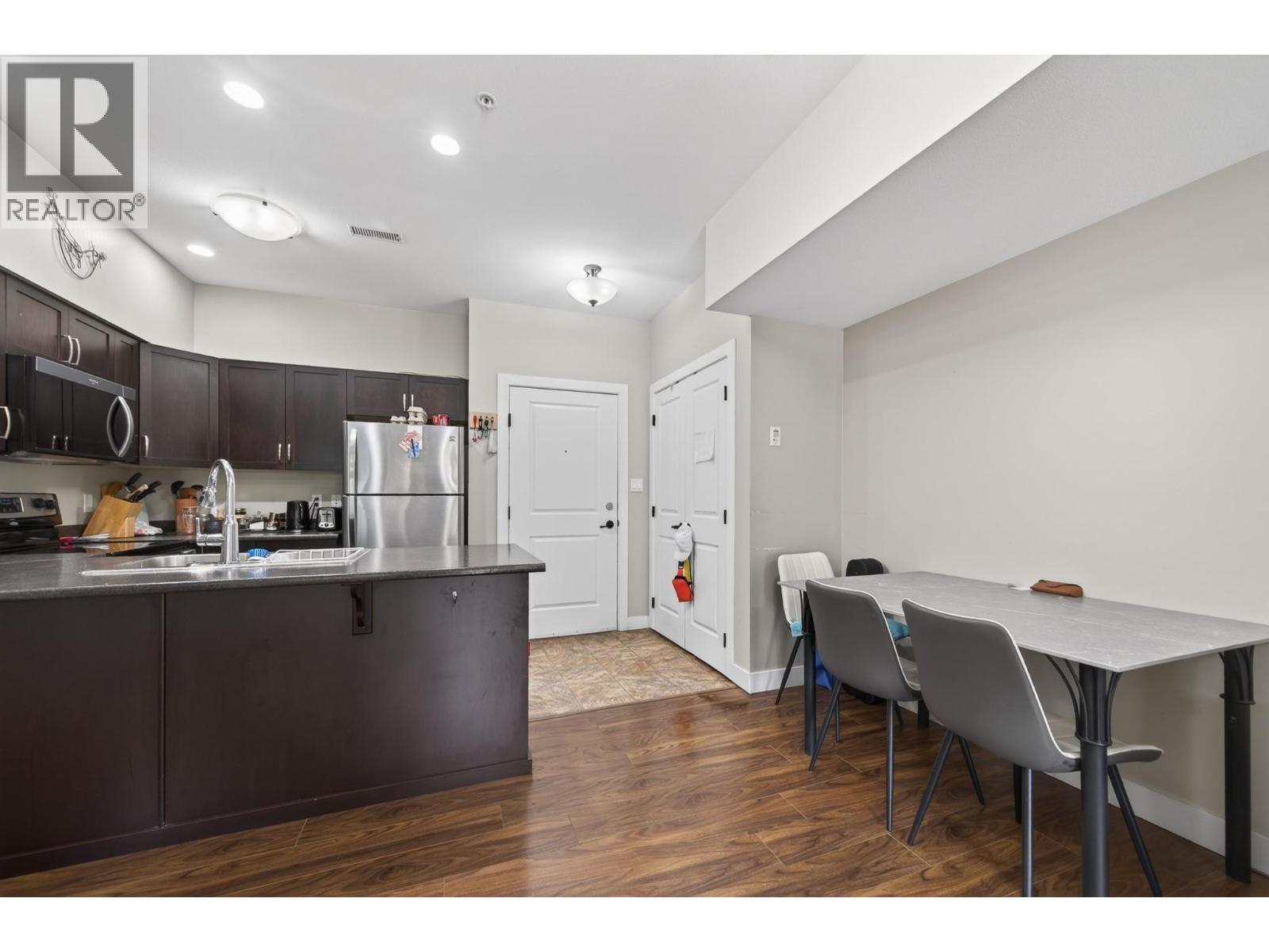 #403 5170 DALLAS Drive - Image 3