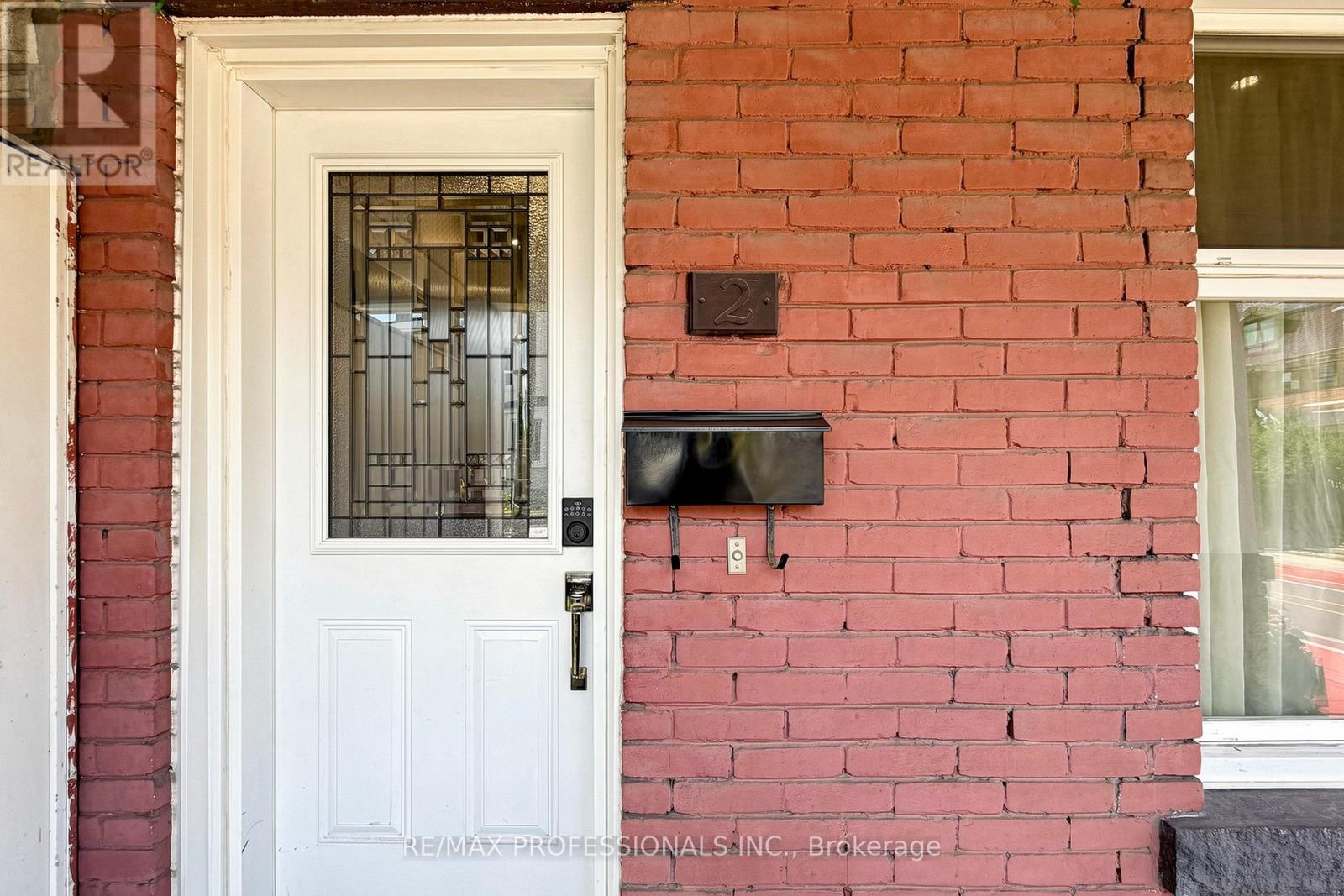 2 MUIR AVENUE - 4