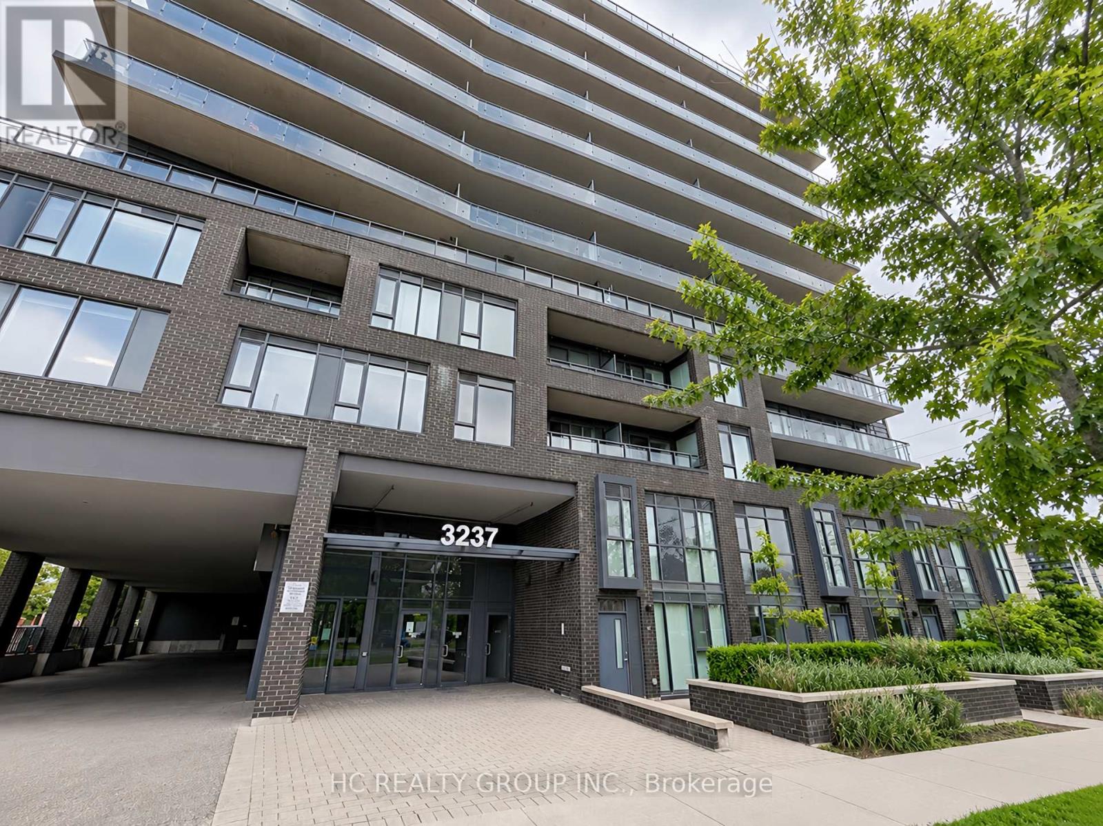 Listing photo of 312 - 3237 BAYVIEW AVENUE