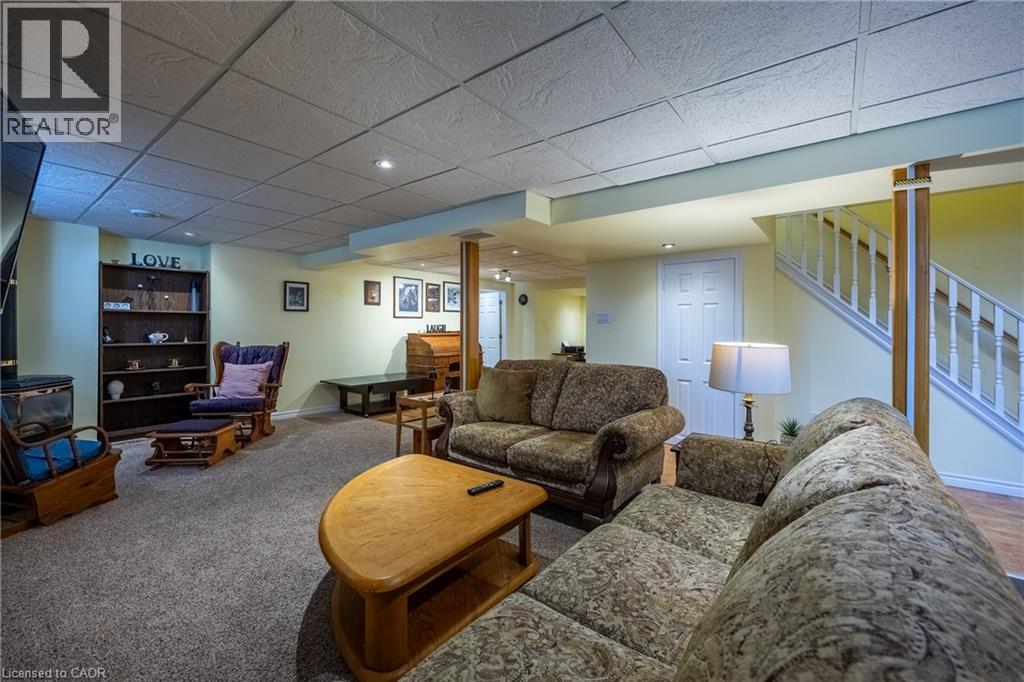 21 KELLY Drive - 23